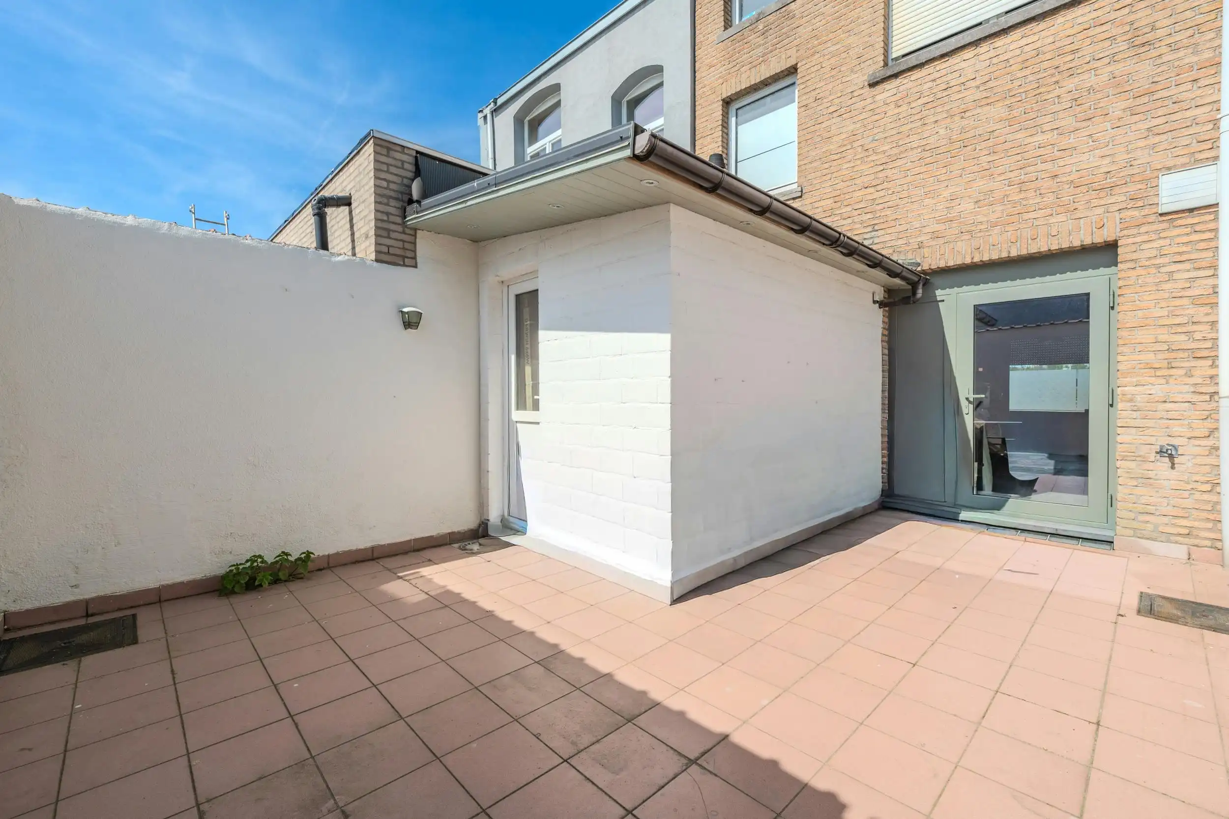 Lichtrijke woning met zonnig terras te Oostende foto 8
