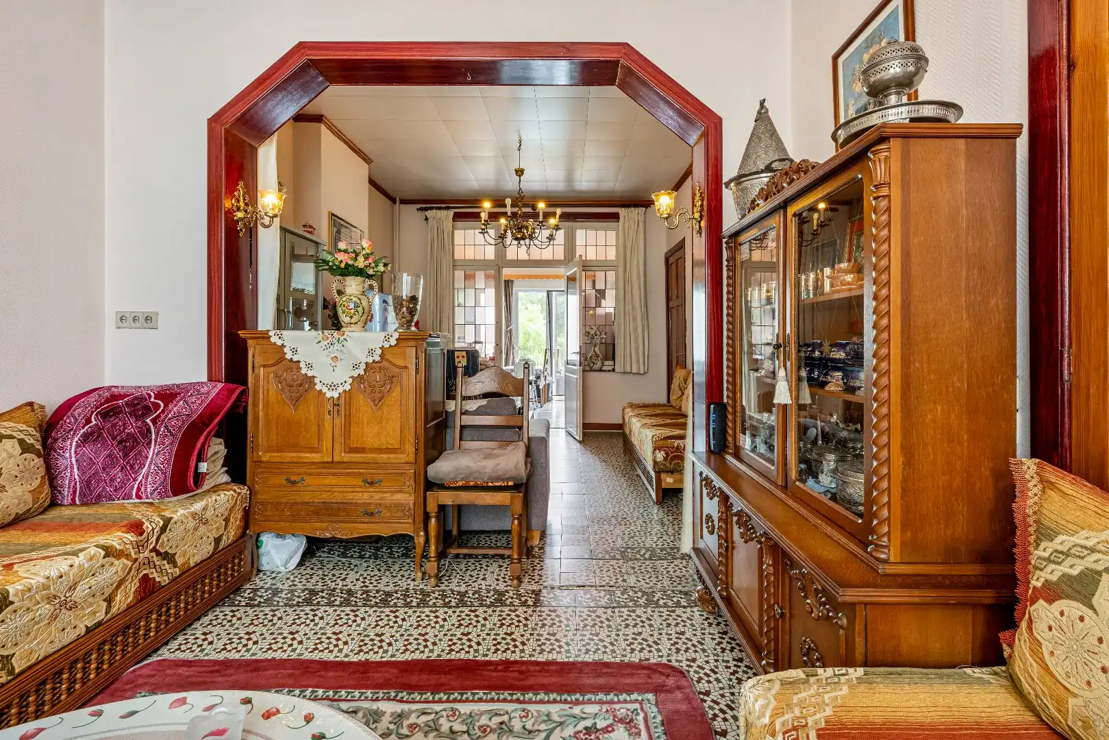 Verzorgde stadswoning met zicht over de Dendervalei foto 7