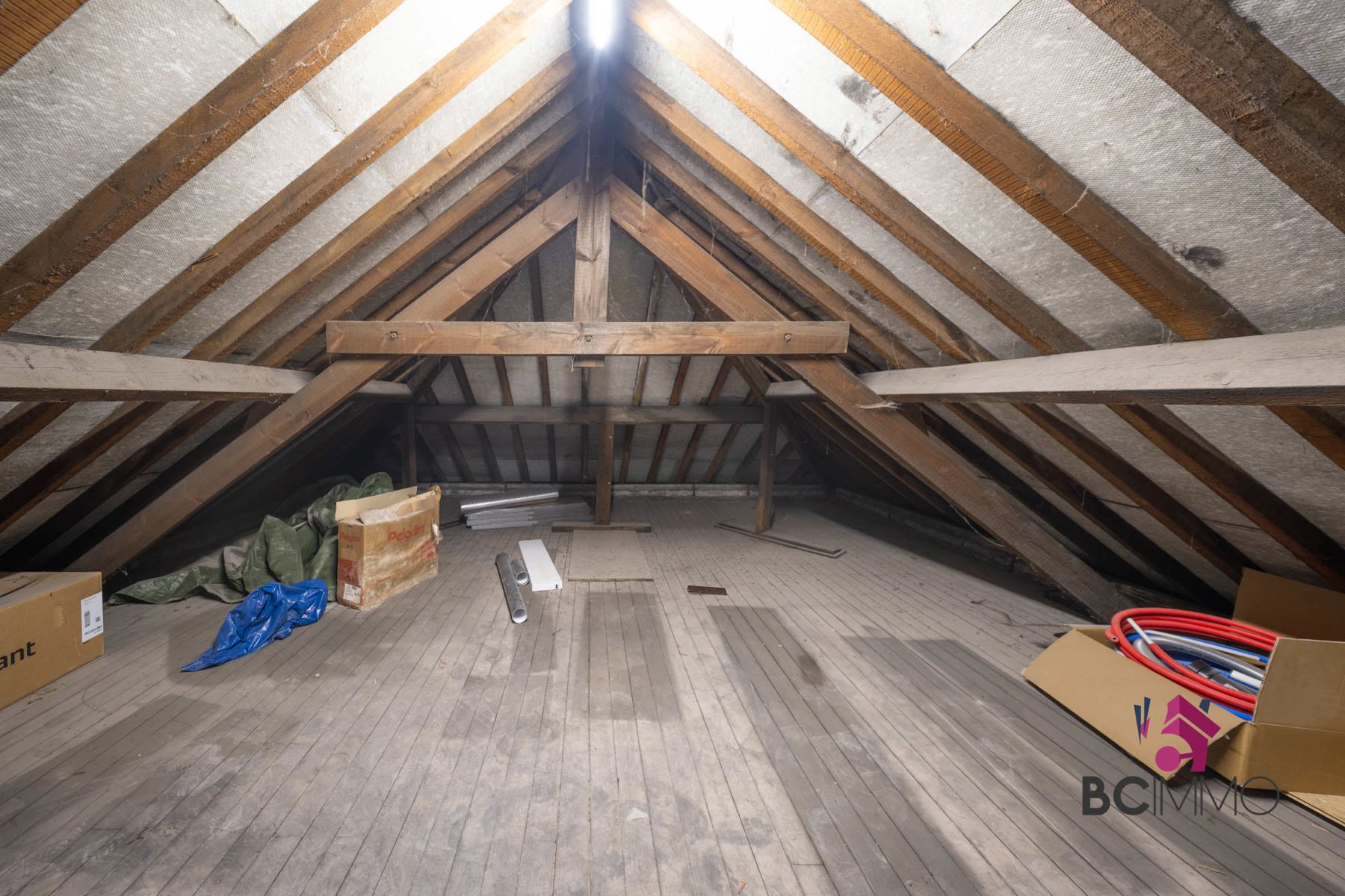 Instapklare halfopen woning op ruim hoekperceel in rustige woonwijk van Genk foto 15