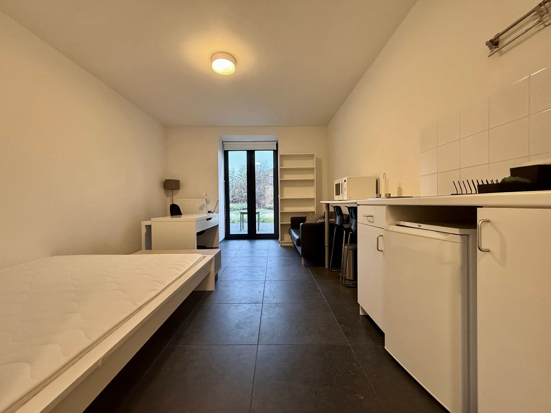 Vernieuwde studio met parking in centrum Leuven foto 9