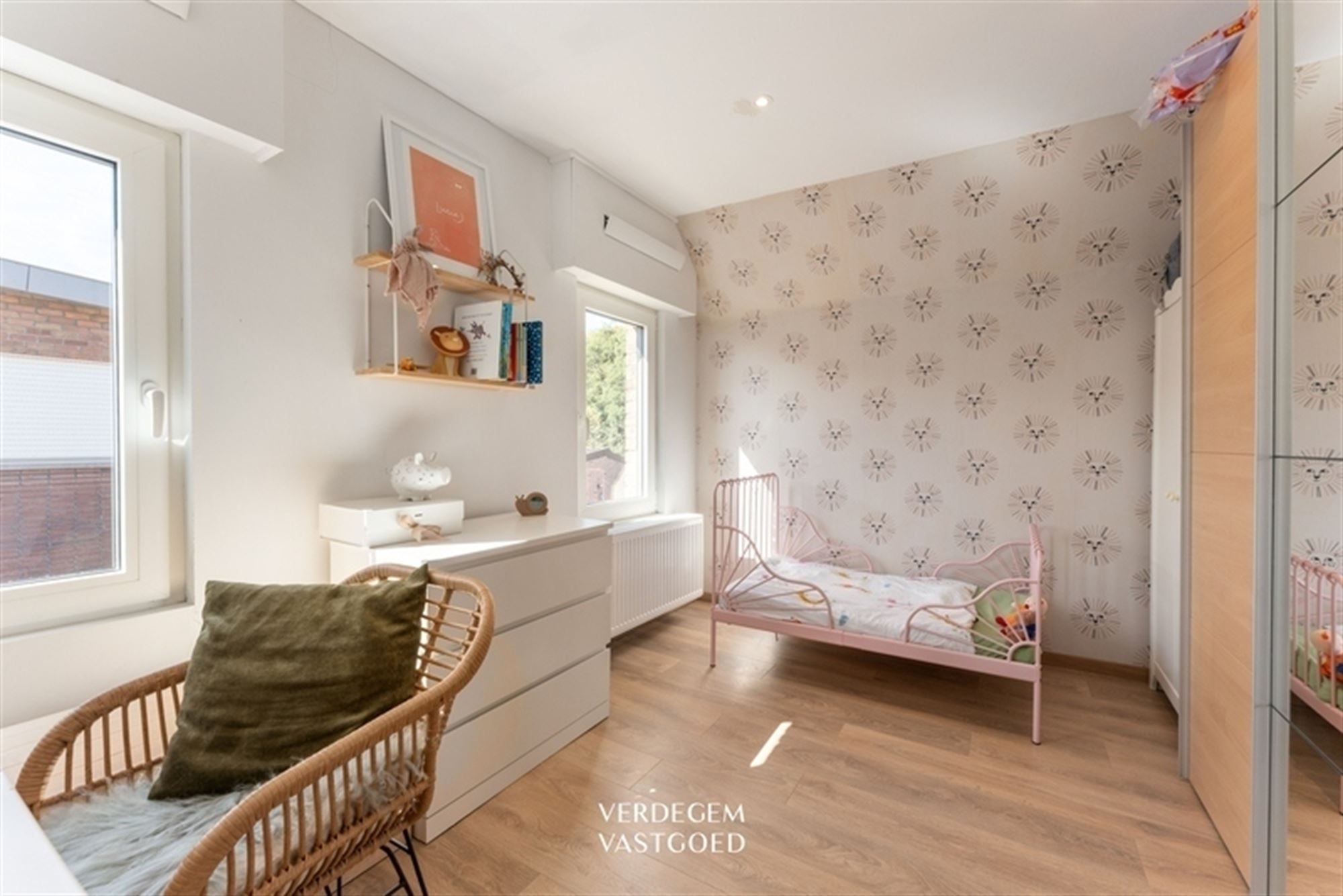 Ultragezellige en instapklare woning in het hart van Wippelgem foto 16