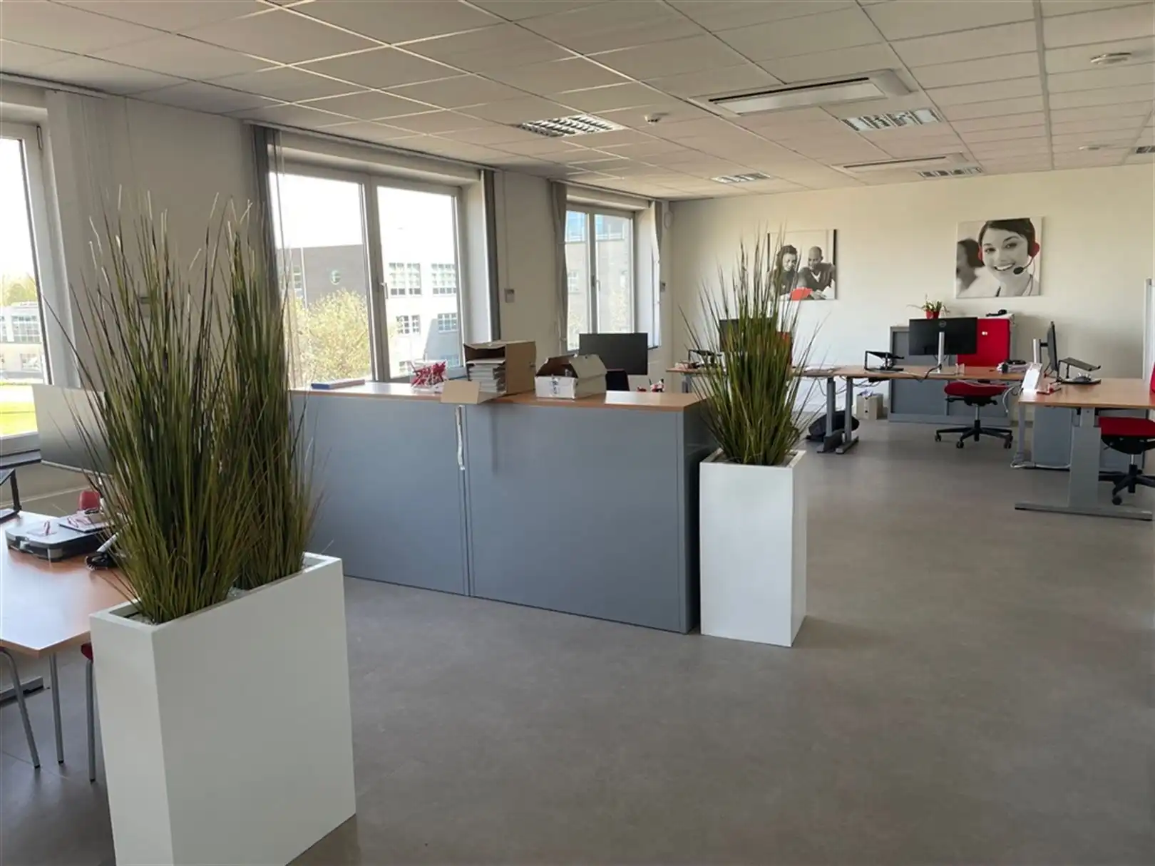 Kantoorgebouw foto 8