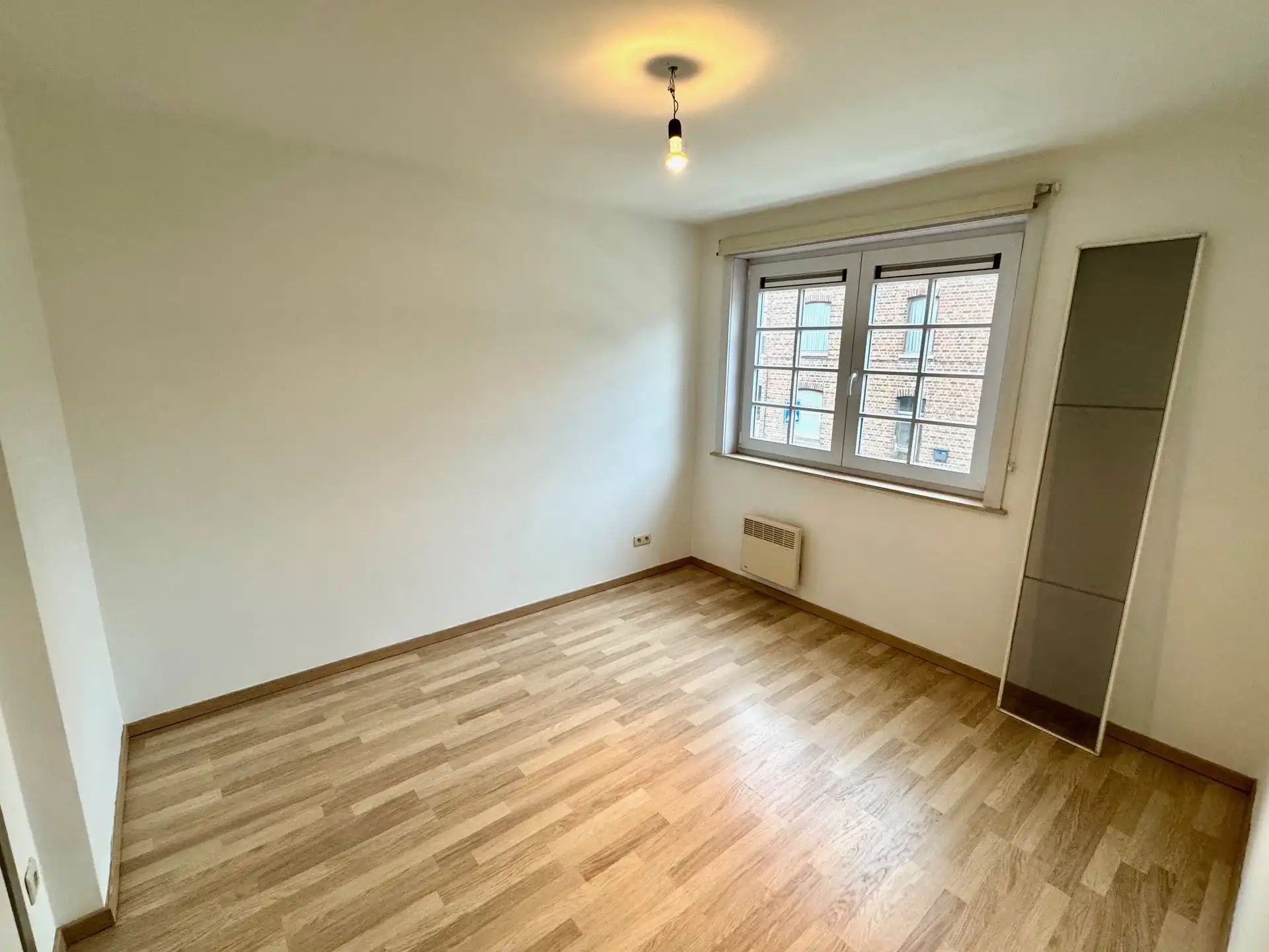 Lichtrijk appartement op wandelafstand van winkels en openbaar vervoer. foto 5