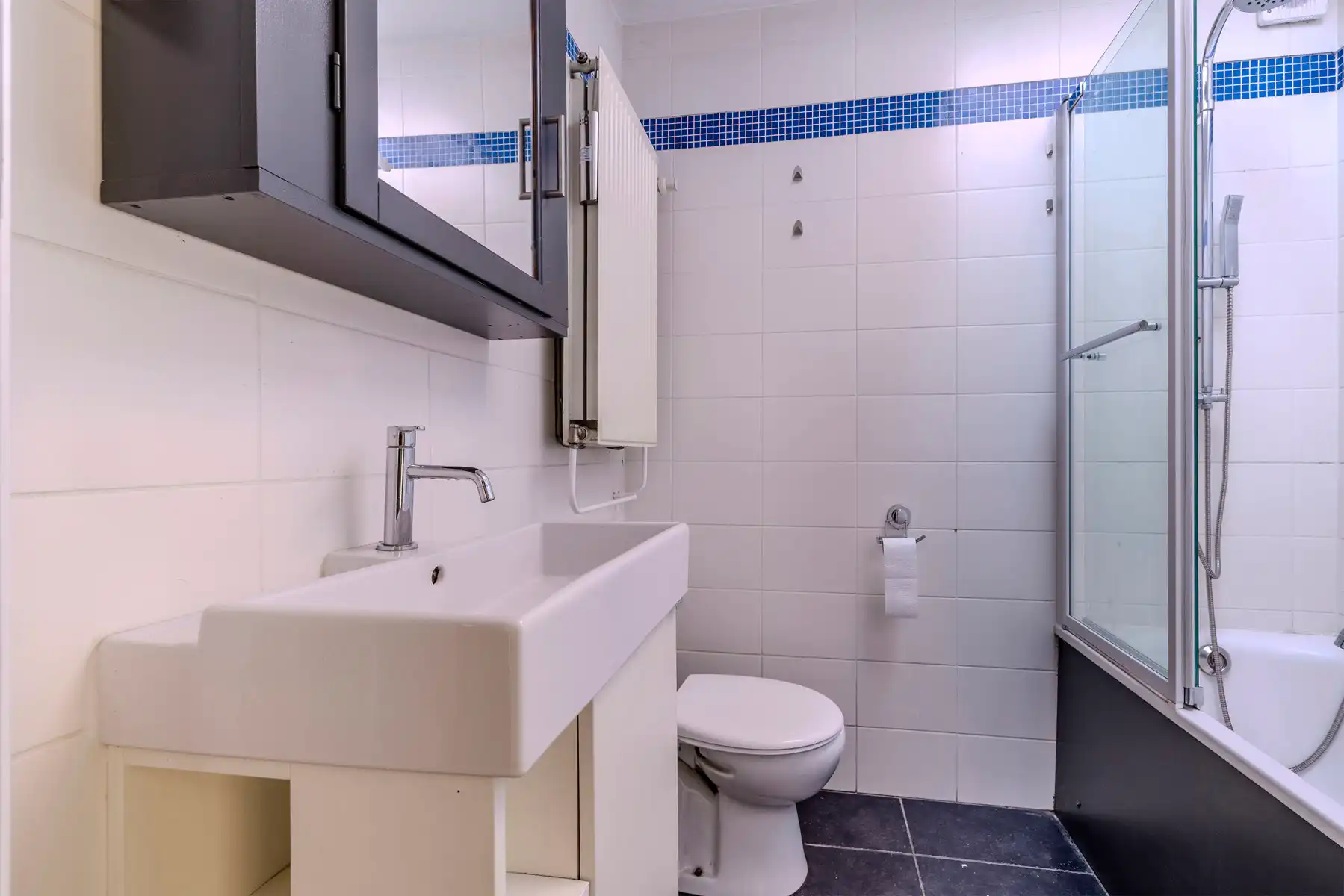 Deels gerenoveerde HOB op een grond van meer 689m² foto 15