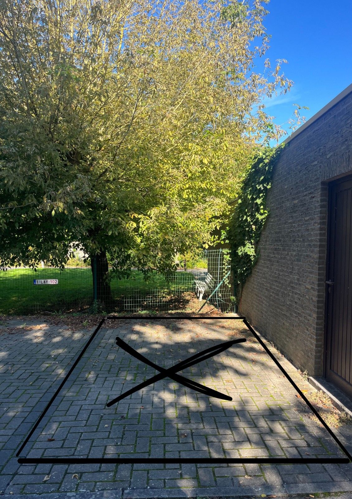 STAANPLAATS TE HUUR IN HARTJE WAREGEM! foto {{pictureIndex}}