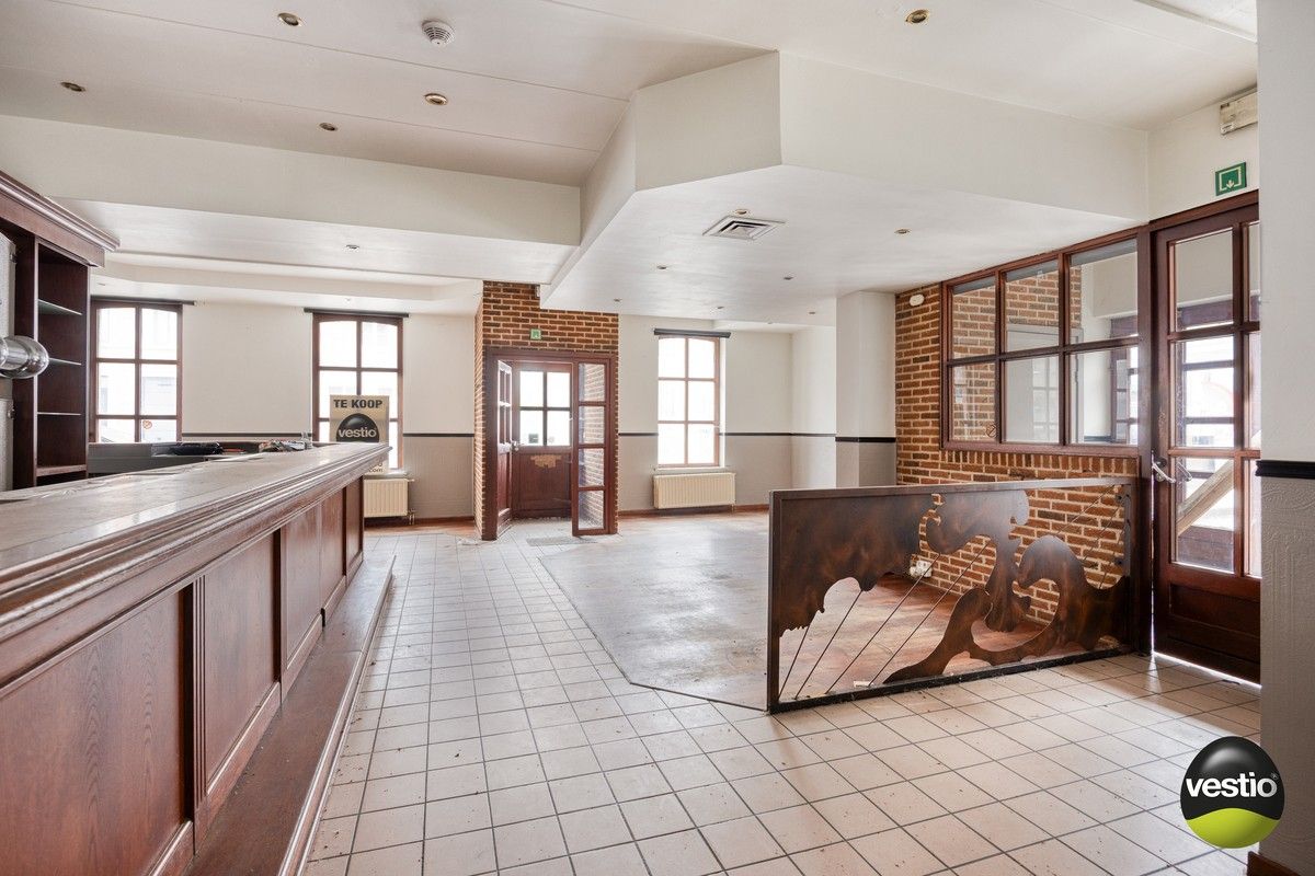 Handelspand met woonst / projectopportuniteit aan de Luikersteenweg. foto 6