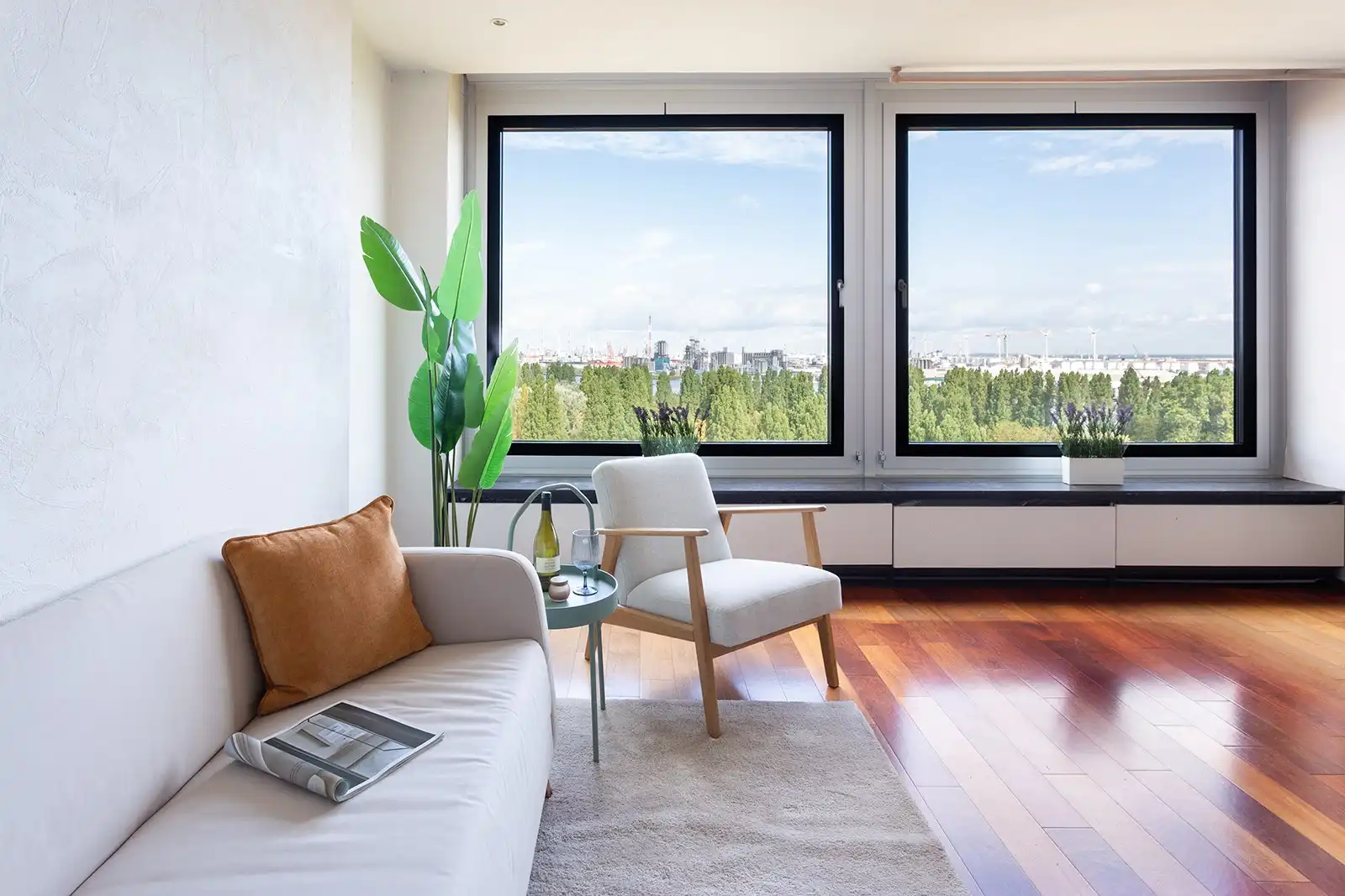 Lichtrijk 2-slaapkamerappartement met ruim terras en panoramisch uitzicht foto 4