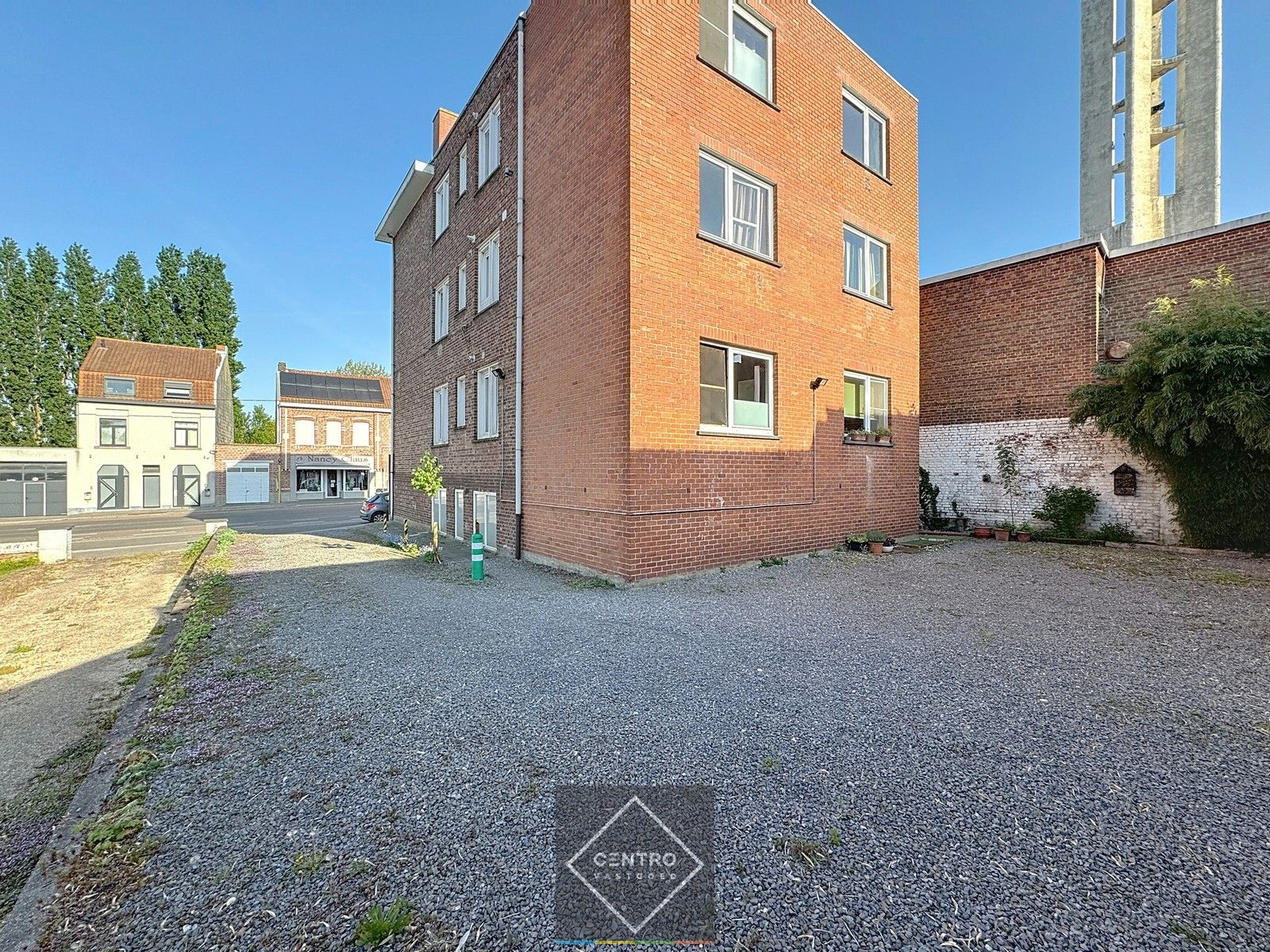 Budgetvriendelijk appartement met garage! foto 9
