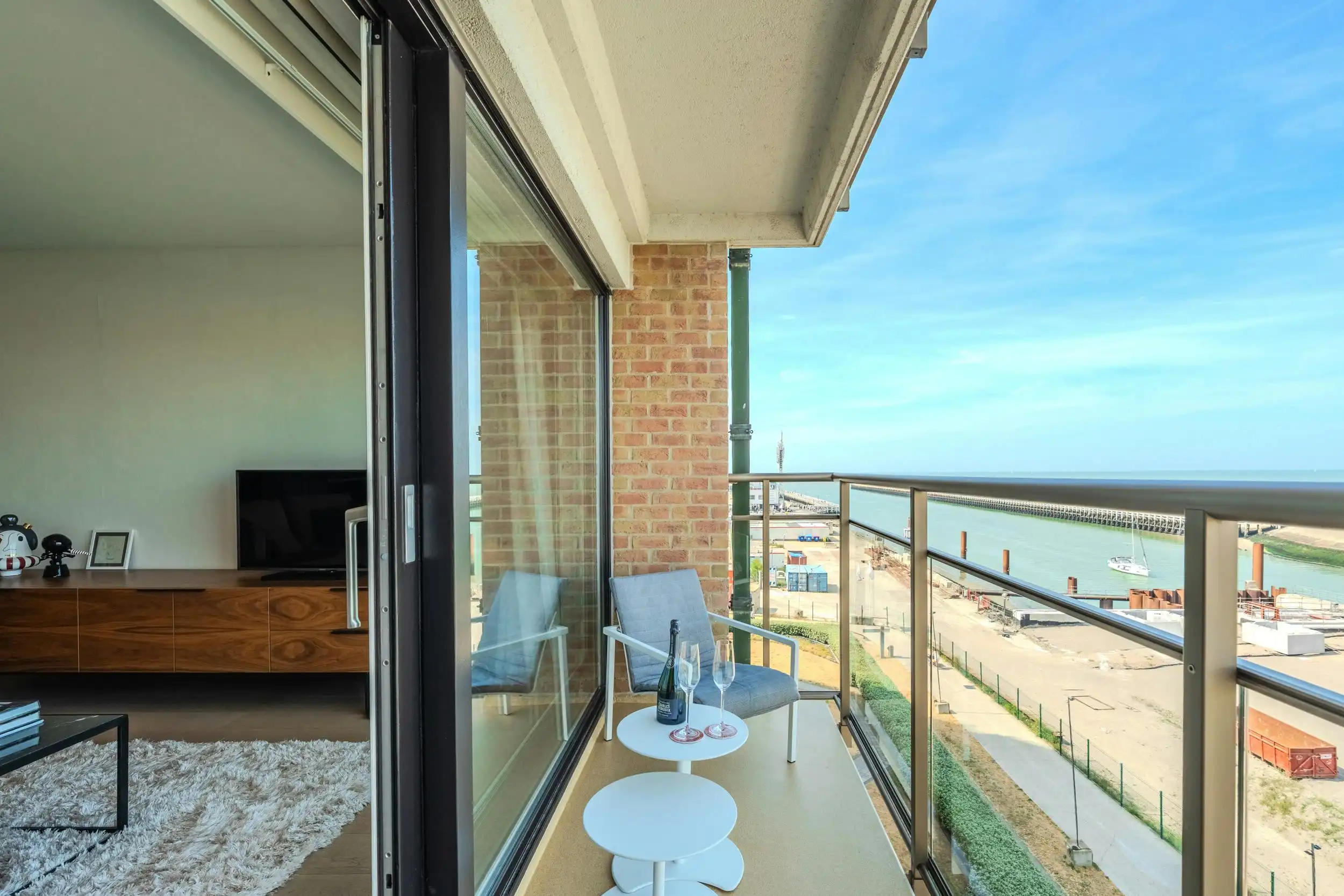 Magnifiek appartement met drie slaapkamers en open zicht foto 9