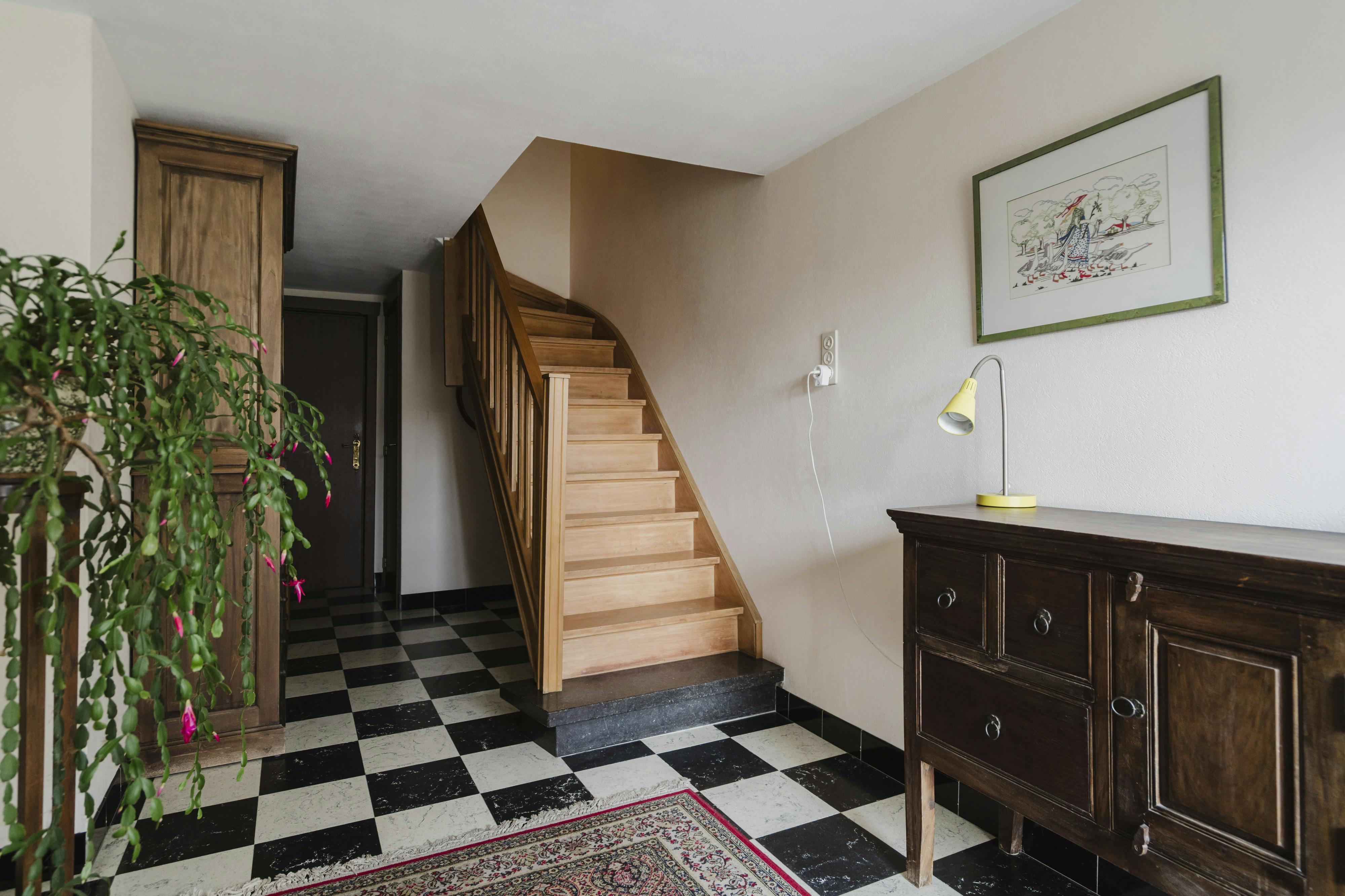 Bel-etage met 3 slaapkamers op een centrale ligging te koop in Kortrijk foto 2