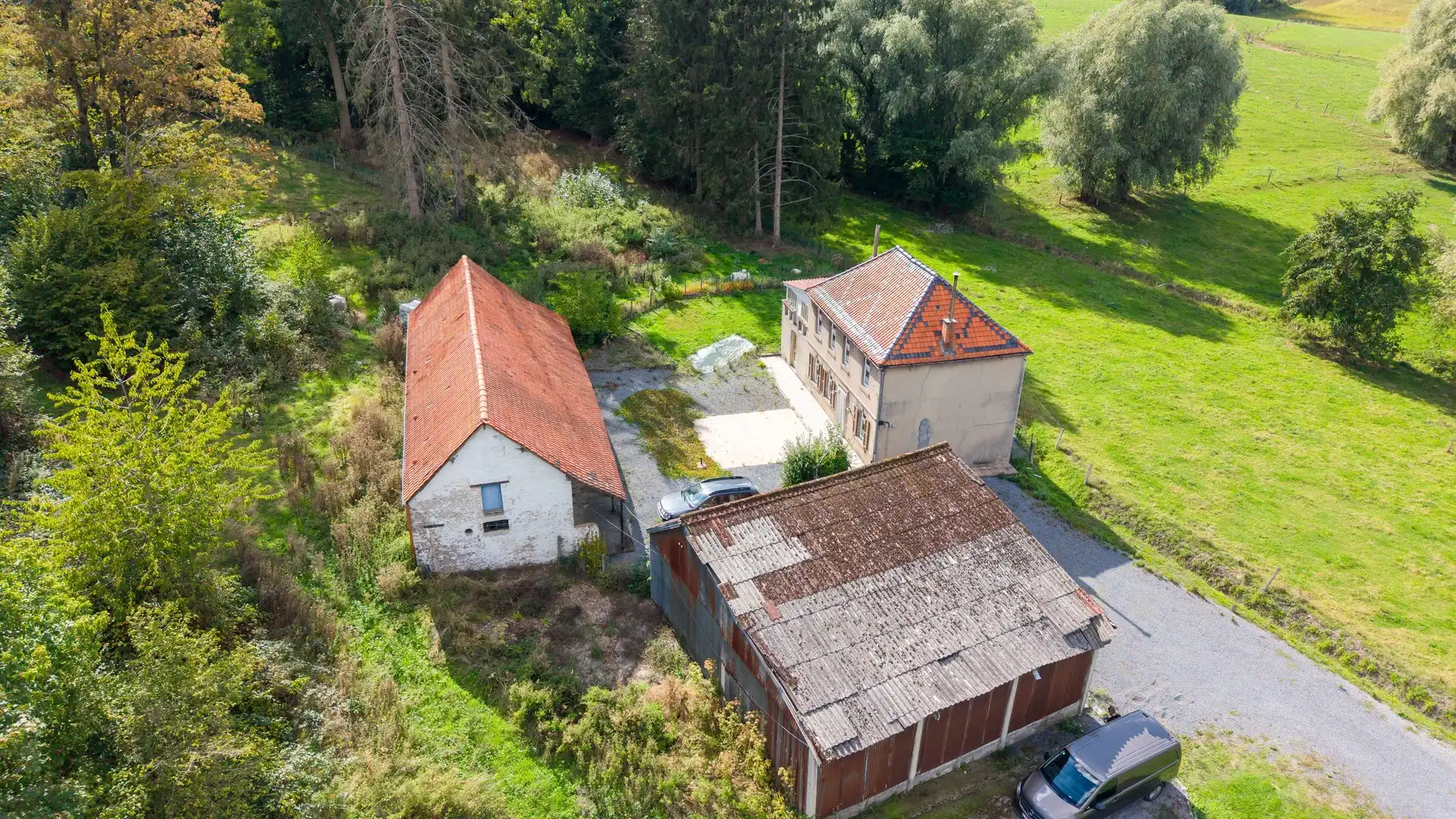 MAISON AVEC DEPENDANCES ET TERRAINS| WONING MET BIJGEBOUWEN EN GROND | 18.240 m² foto 4