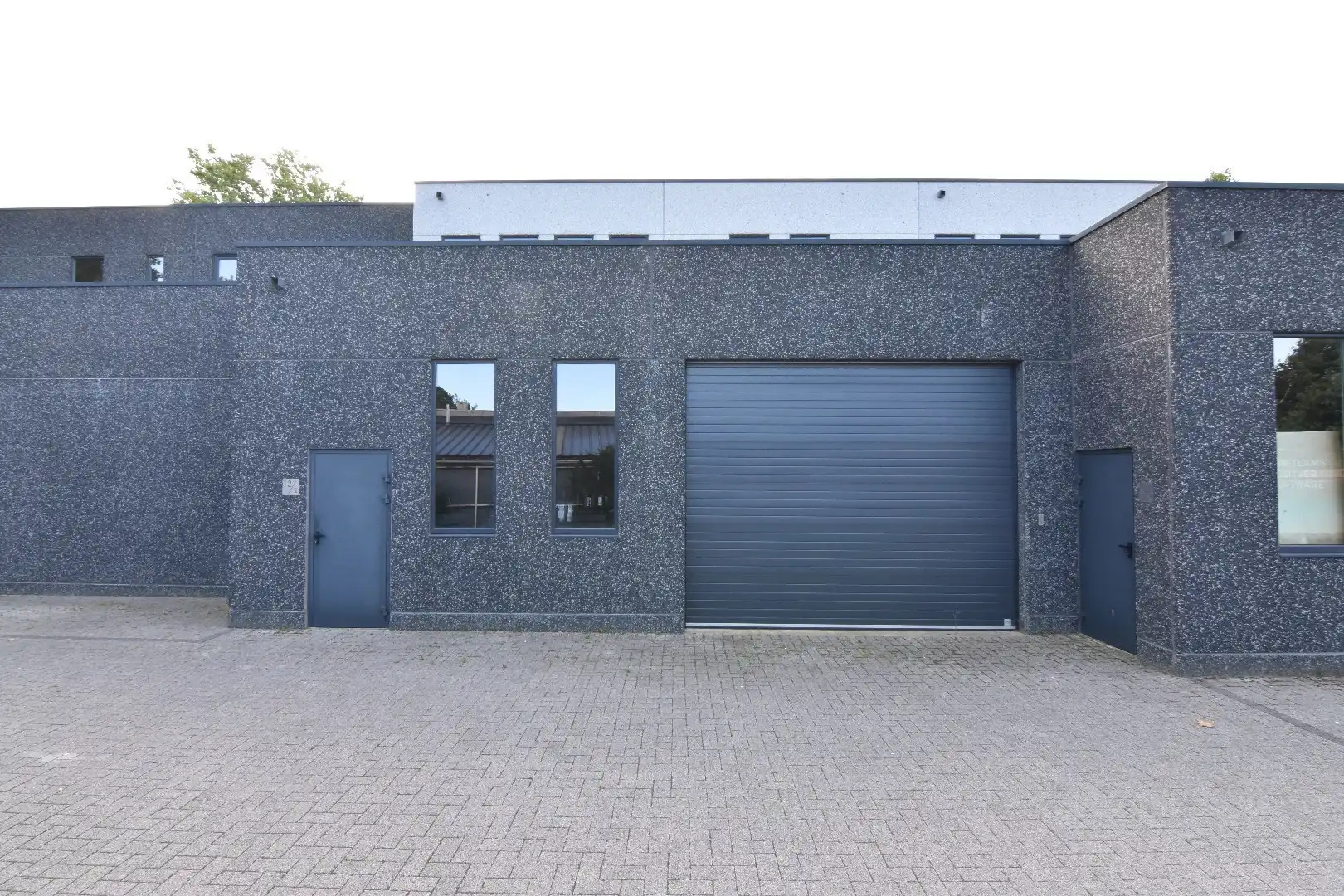 KMO-unit TE HUUR te Sint-Michiels (Brugge) foto {{pictureIndex}}