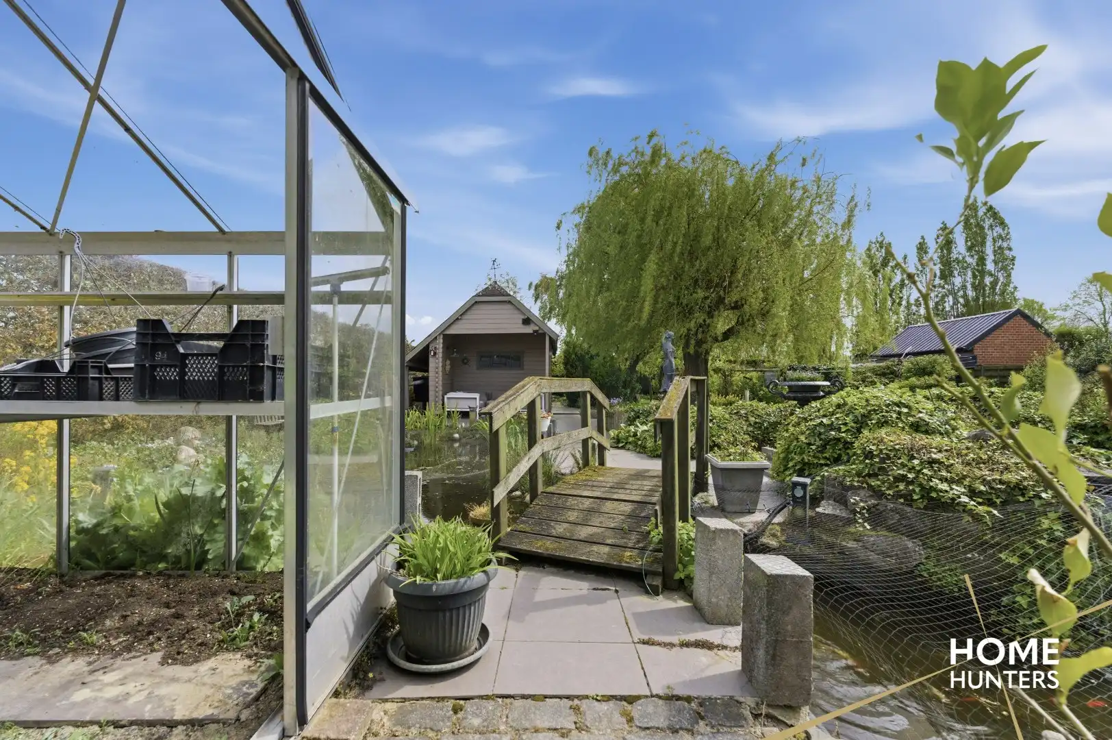 Instapklare villa met 5 slaapkamers, een ruime garage en een prachtige tuin te Dikkebus foto 31