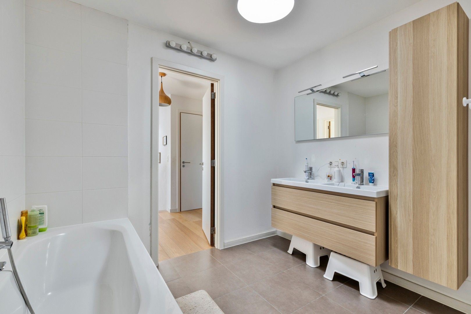 RUIME, ENERGIEZUINIGE EN INSTAPKLARE GEZINSWONING MET TUIN, GARAGE, 3 TERRASSEN EN 4 SLPKS OP TOPLOCATIE IN GENT foto 23
