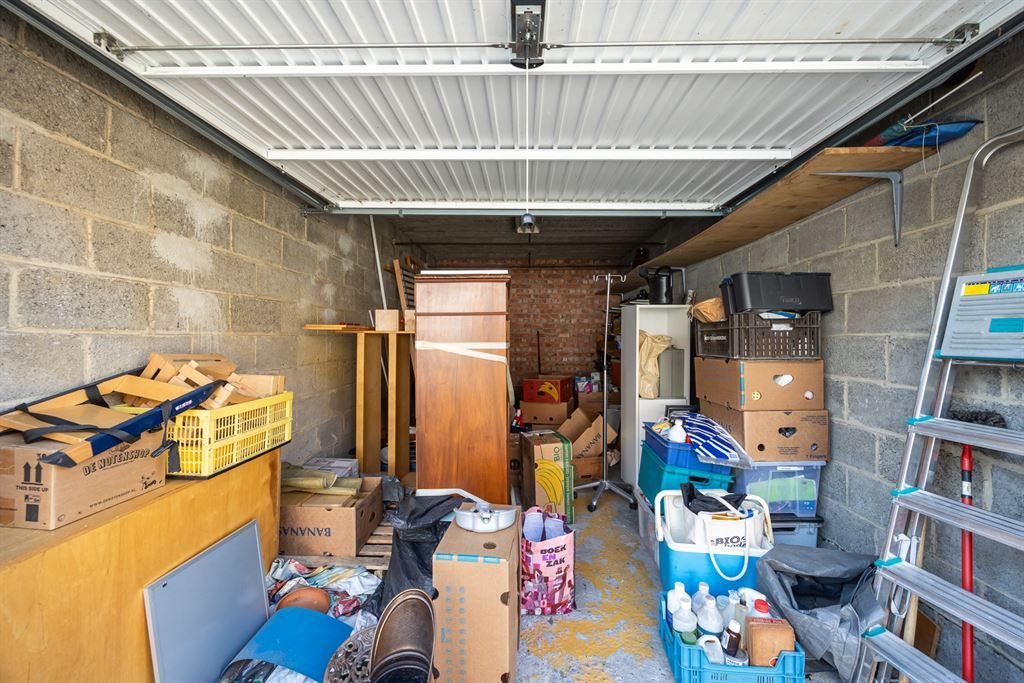 Afgesloten garagebox foto 2