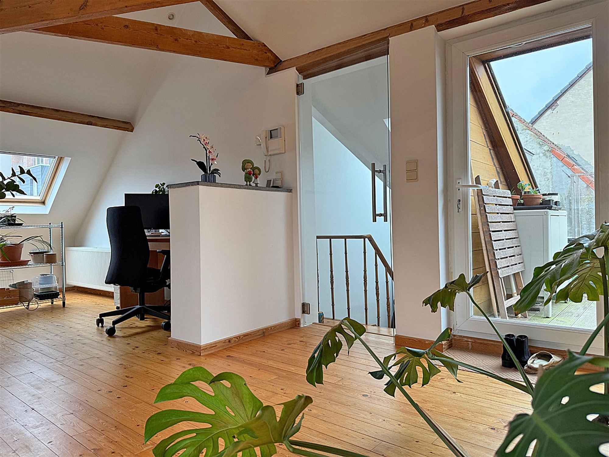 Instapklaar DUPLEX - APPARTEMENT met 2 slaapkamers, 2 badkamers & terras  foto 8