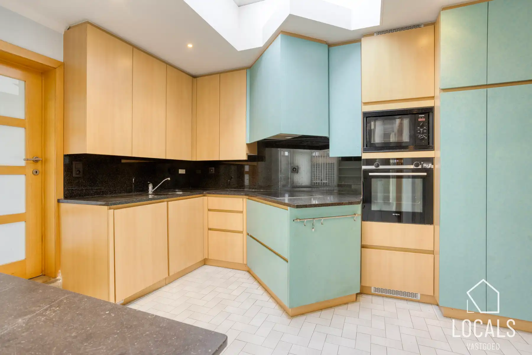 Opbrengsteigendom met woning en kantoor in centrum Haaltert foto 3