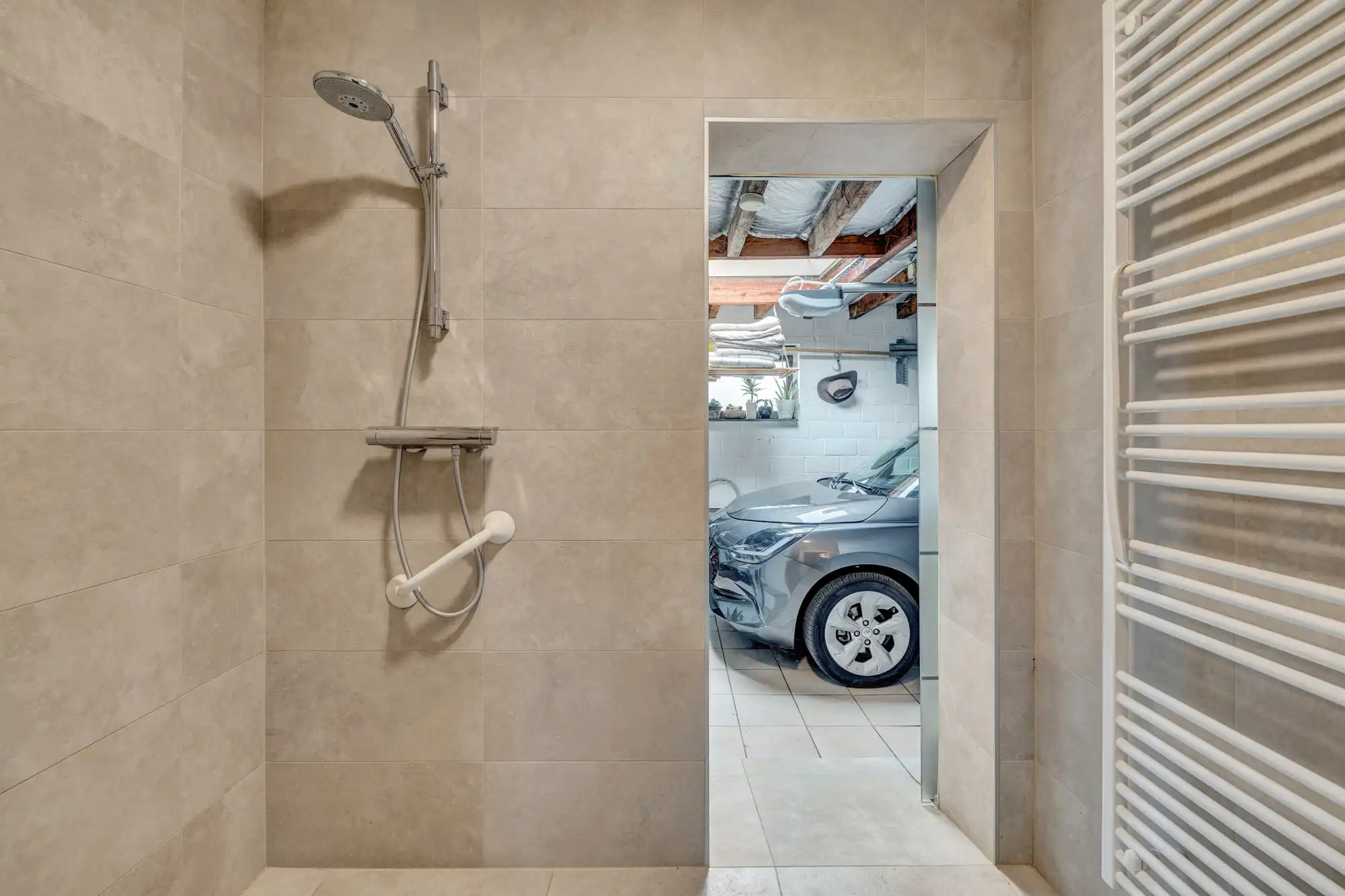 Bungalow met drie slaapkamers in Denderhoutem foto 18