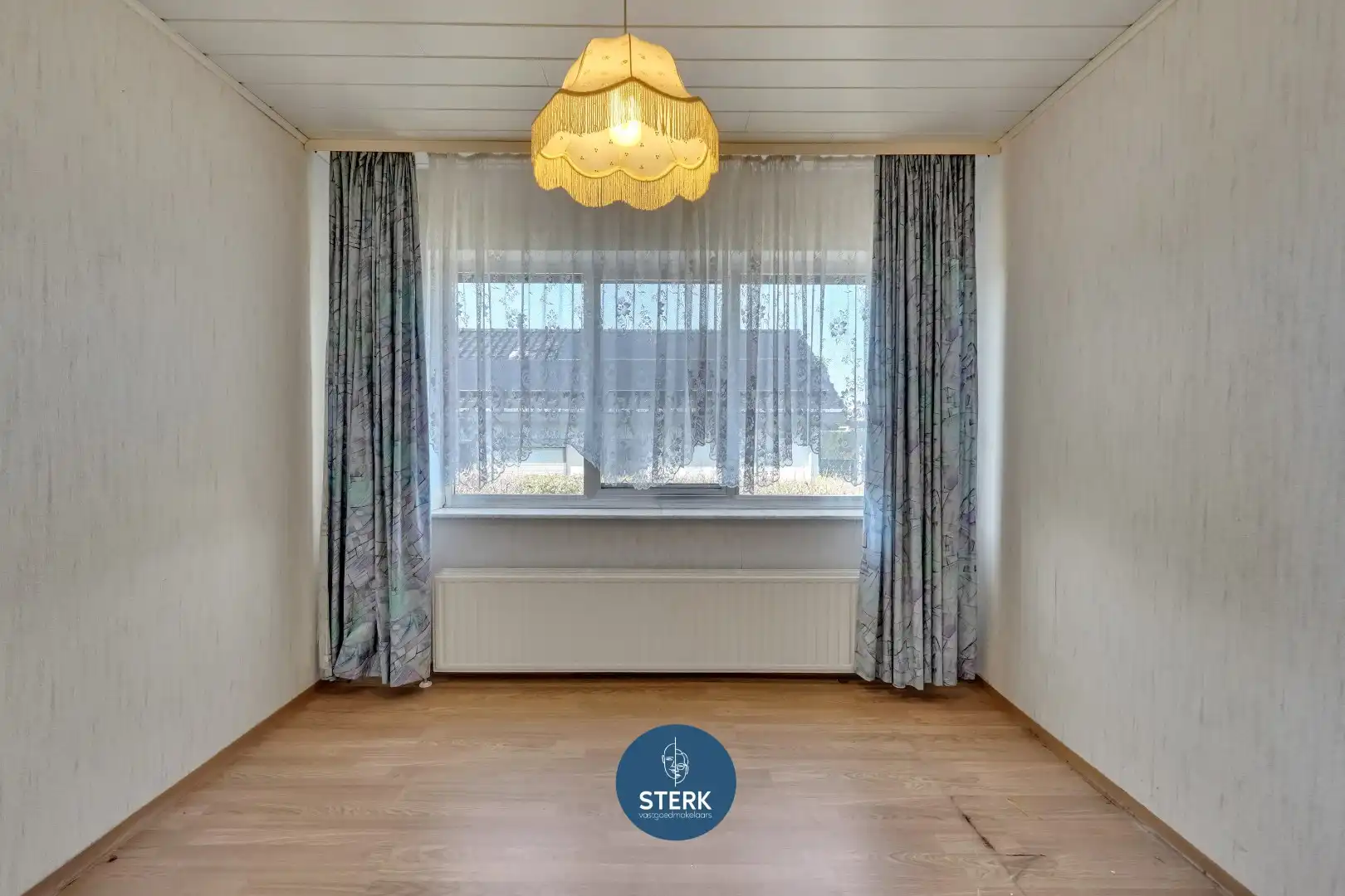 OP TE KNAPPEN SPLITLEVELWONING OP EEN GELIEFDE LOCATIE TE LANAKEN !  foto 13