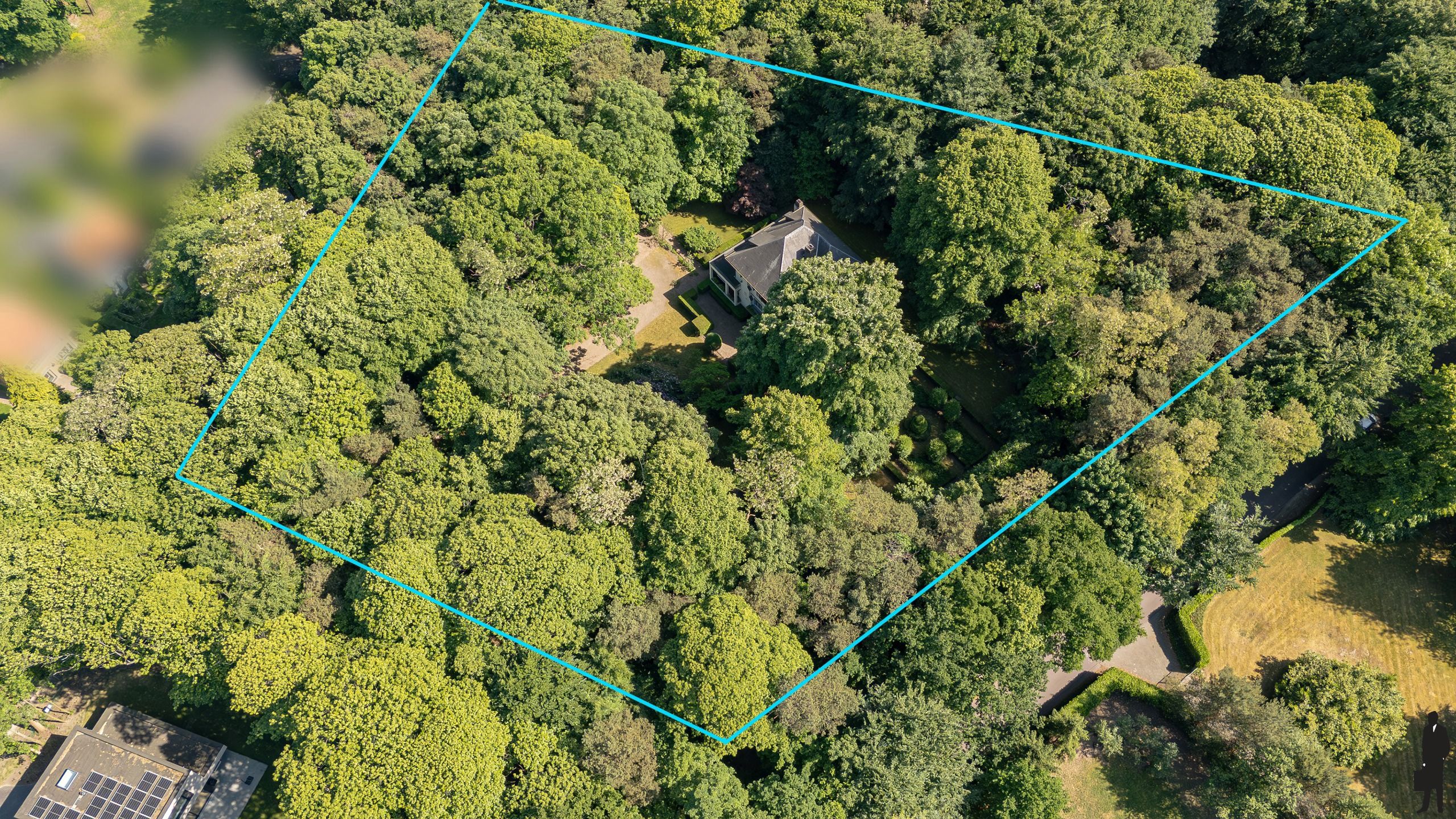 Uiterst charmante villa op een rustige en groene locatie met volledige privacy! foto 3