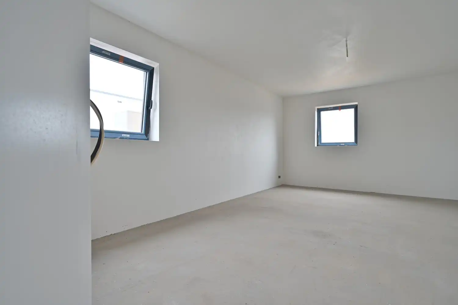 Moderne woning (casco-plus) met strakke architectuur en tal van mogelijkheden foto 11