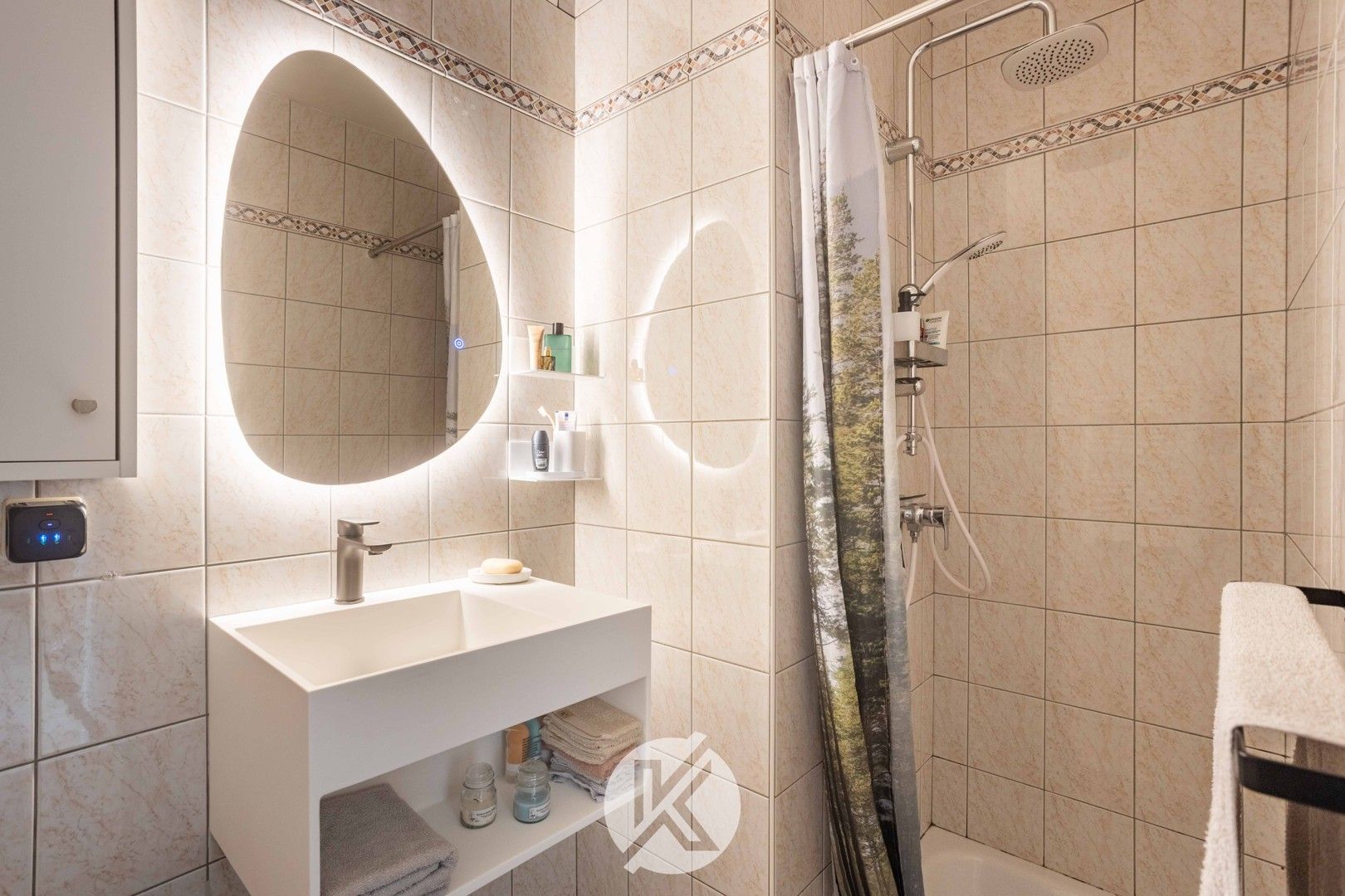 Smaakvol gelijkvloers appartement met tuin foto 9