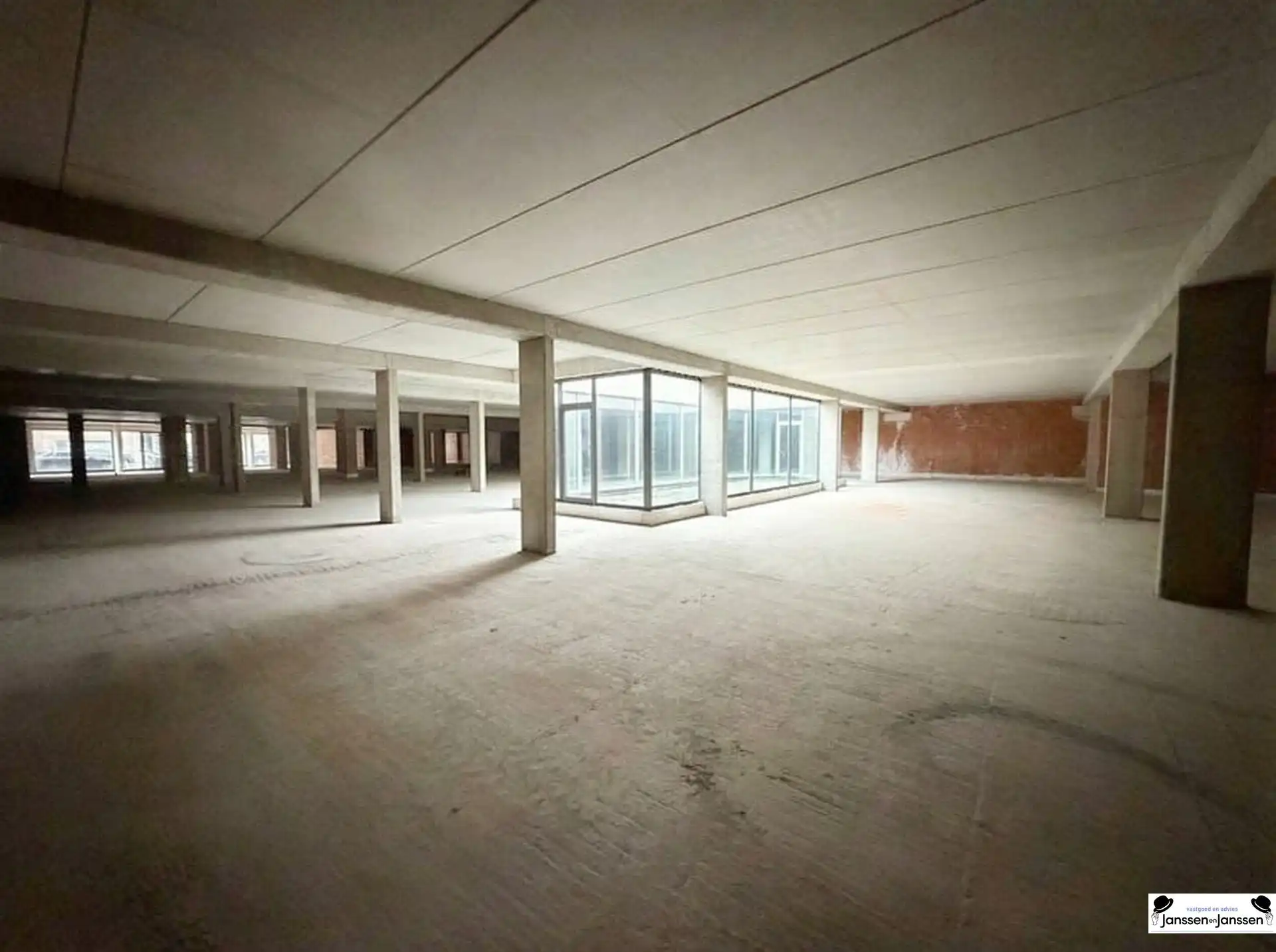 Commercieel gelijkvloers in het centrum van Brasschaat foto 7