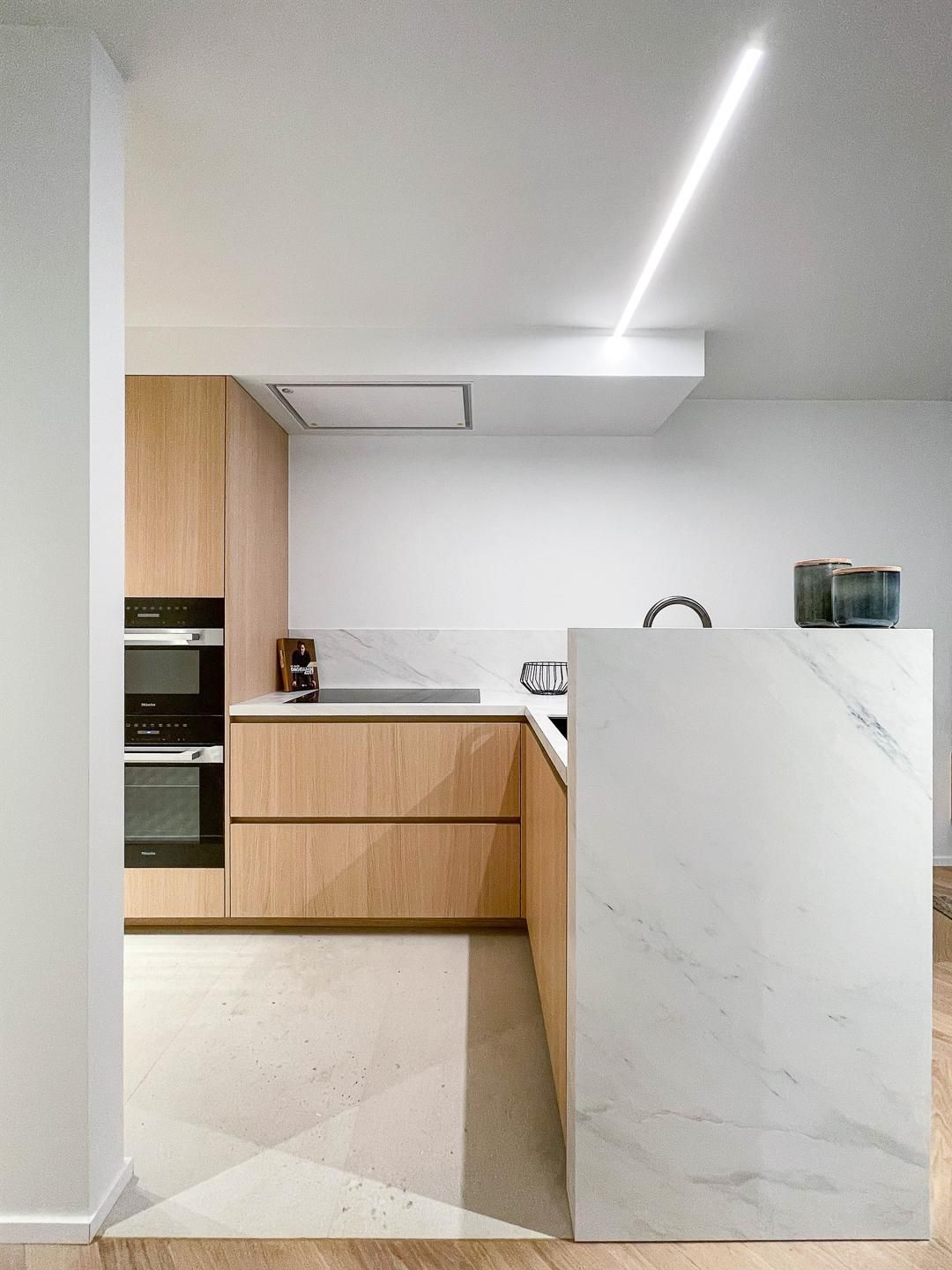 Volledig gerenoveerd, gemeubileerd appartement... foto 8