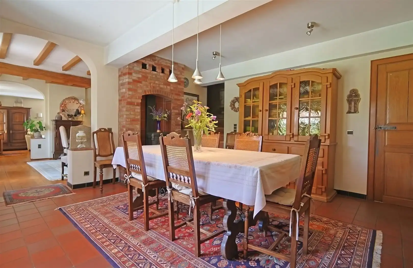 Charmante woning op een perceel van 78are05 foto 3