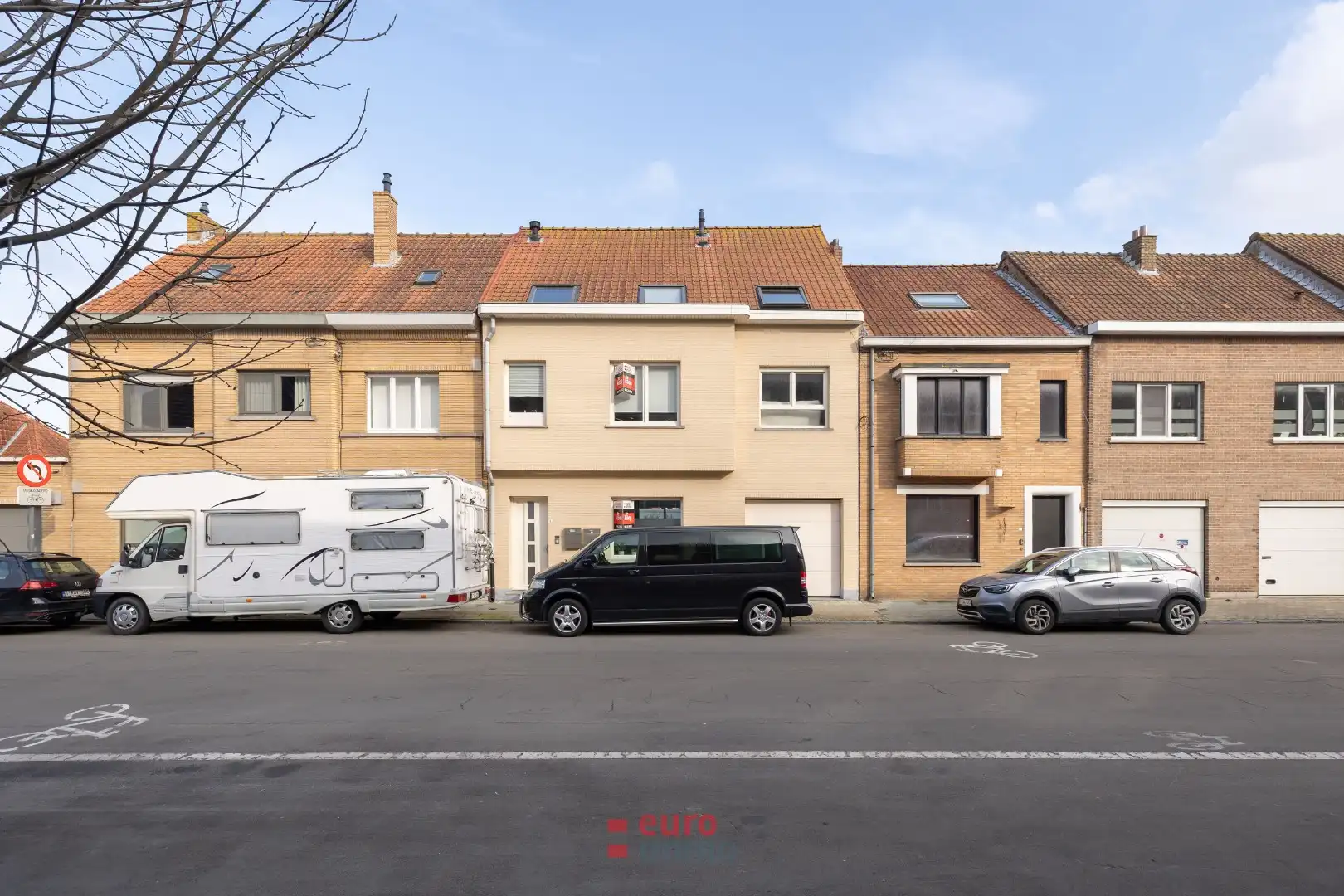 Zéér ruim appartement in het centrum met 3 slaapkamers! foto {{pictureIndex}}