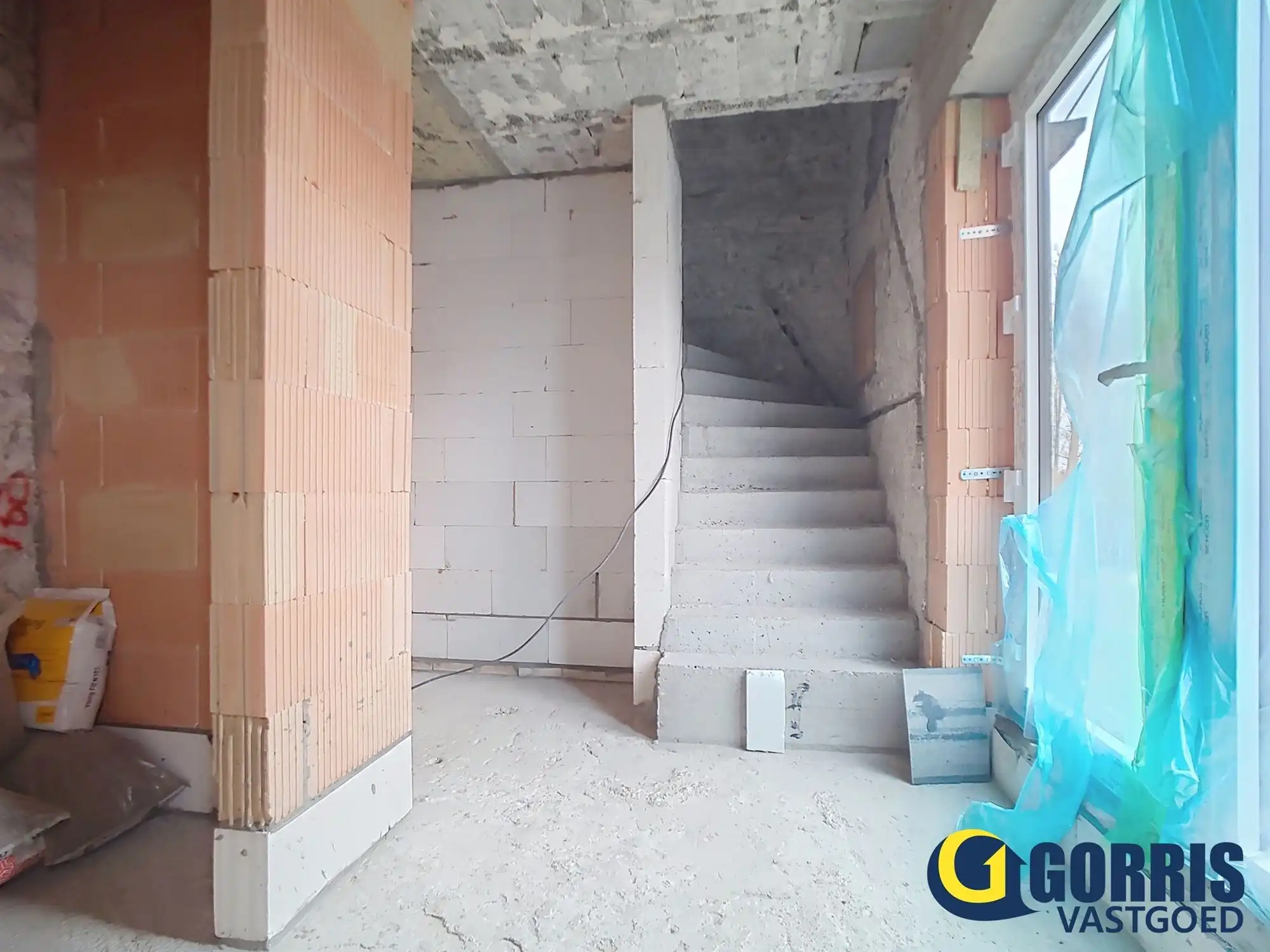 Veelzijdig hoekpand met topligging en commerciële visibiliteit! foto 2