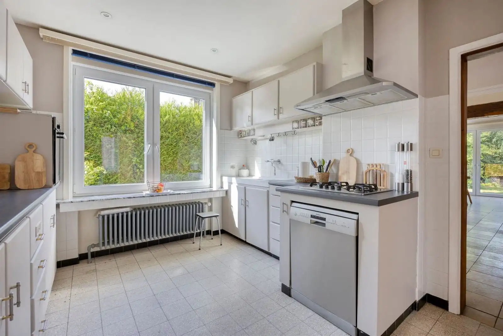 Ruime villa (230m²) met 3 slaapkamers + bureau op 6a 38ca foto 14