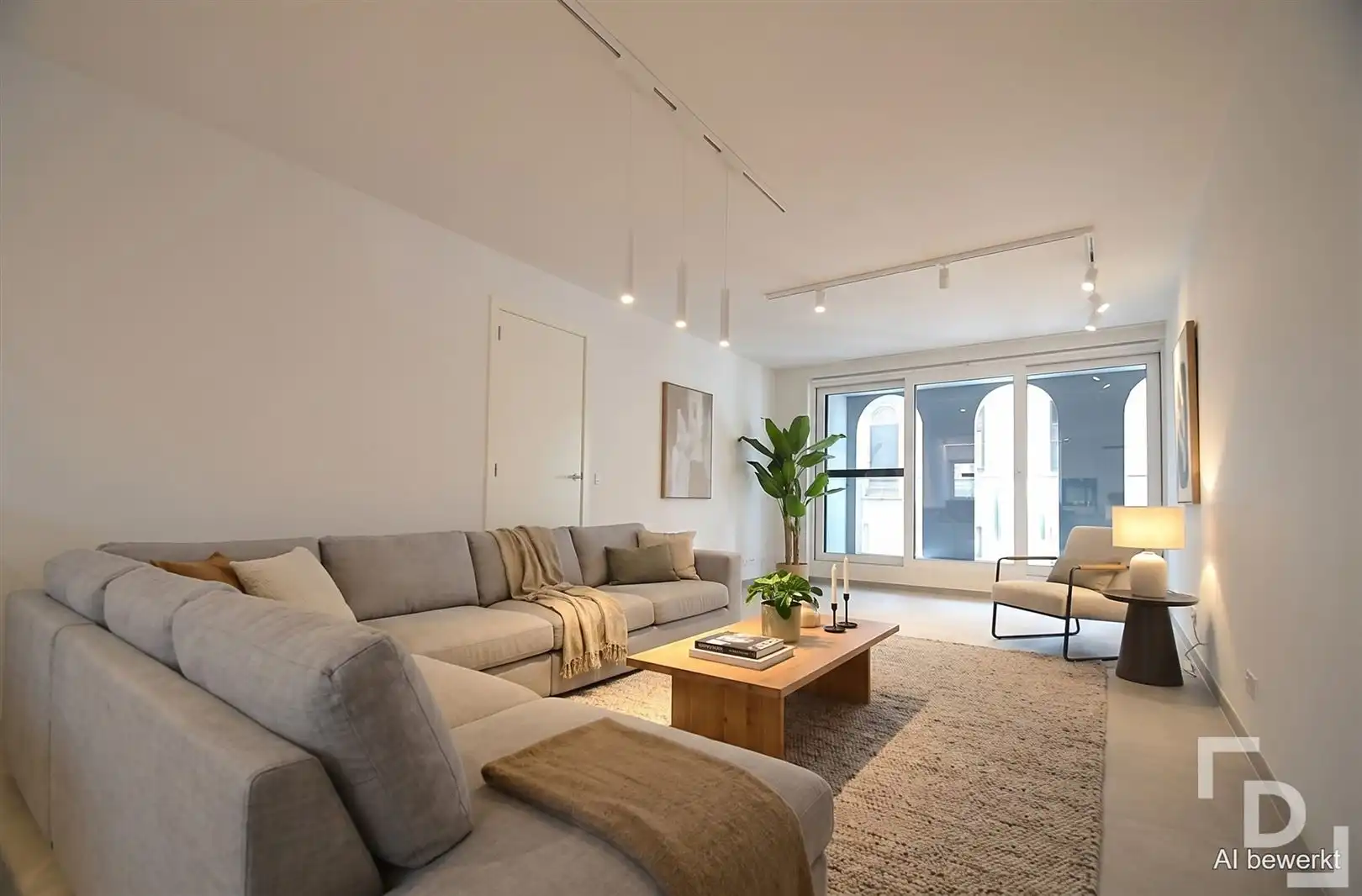 Nieuwbouwappartement van hoogwaardige afwerking met staanplaats te huur in centrum Ieper foto 3
