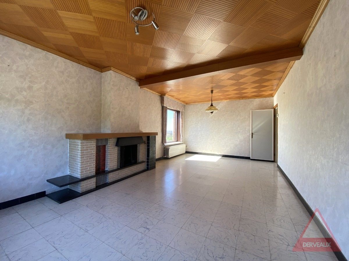 Zonnebeke - Woning met landelijke ligging en loods foto 3