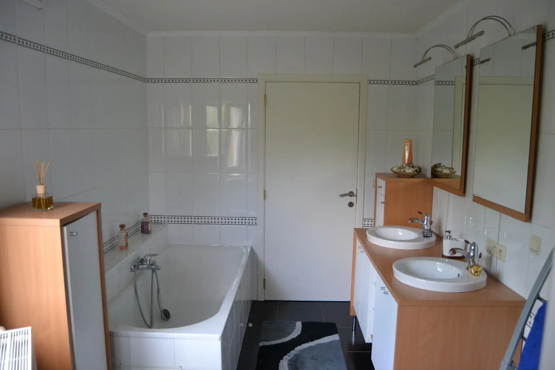 een ruim GLVL.-appartement in centrum van Elewijt foto 5