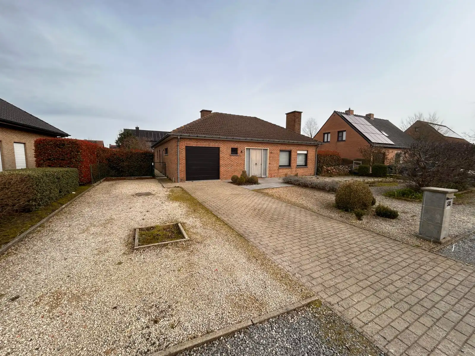 Instapklare woning nabij centrum Deinze foto {{pictureIndex}}