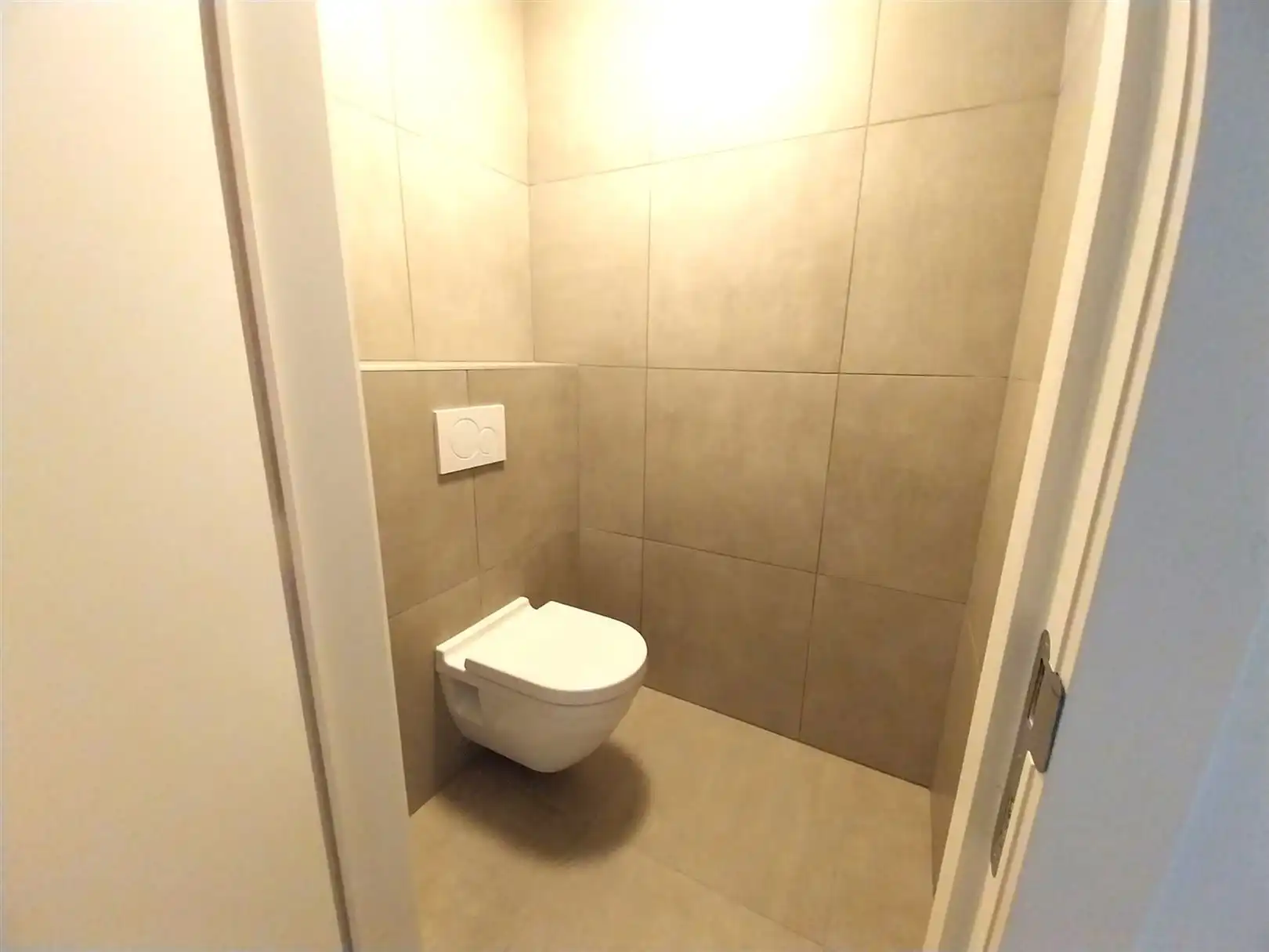 TE  HUUR: Halfopen bebouwing met 3 slaapkamers in Pelt! foto 12