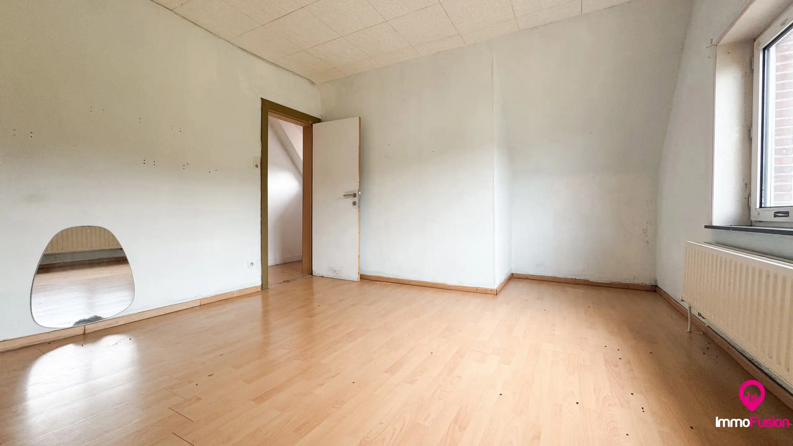 Te renoveren woning op groot perceel te Heusden-Zolder! foto 13