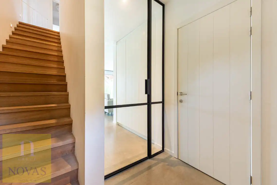 Prachtige woning, zonnepanelen, warmtepomp, thuisbatterij, 4 slaapkamers, bouwjaar 2015 foto 16