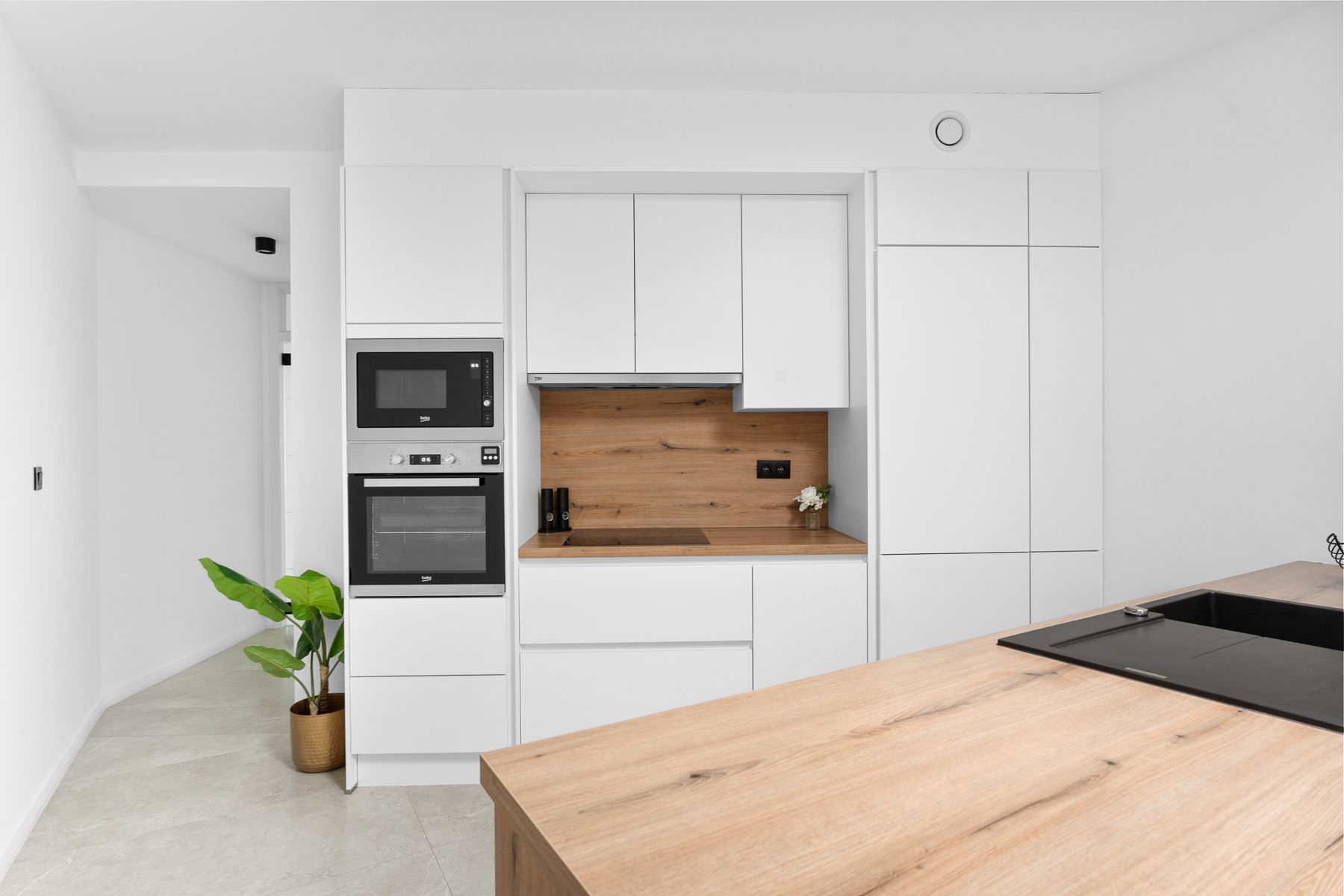 Hoogwaardig gerenoveerde woning met doordacht wooncomfort! foto 3