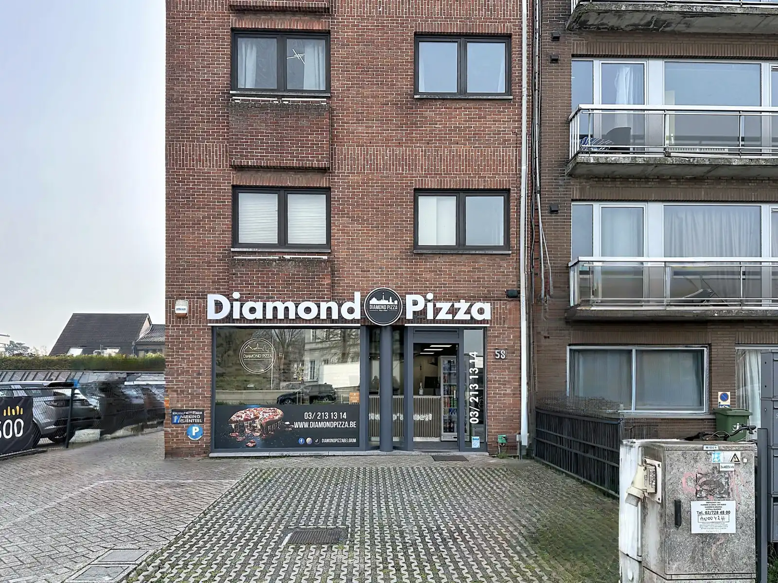 Ideaal commercieel opbrengstpand op AAA-locatie foto {{pictureIndex}}
