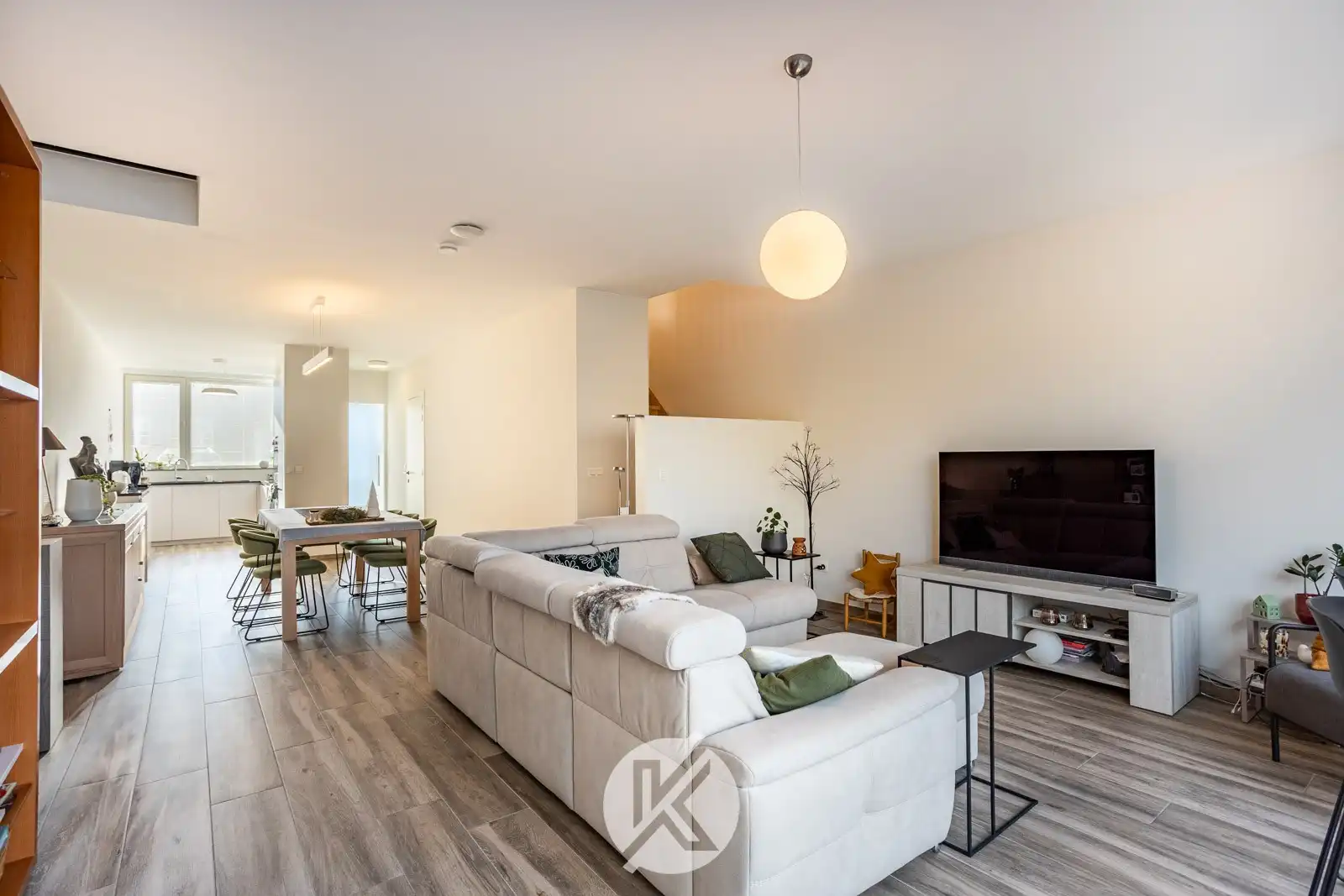 Recente nieuwbouwwoning met kwalitatieve afwerking foto 12