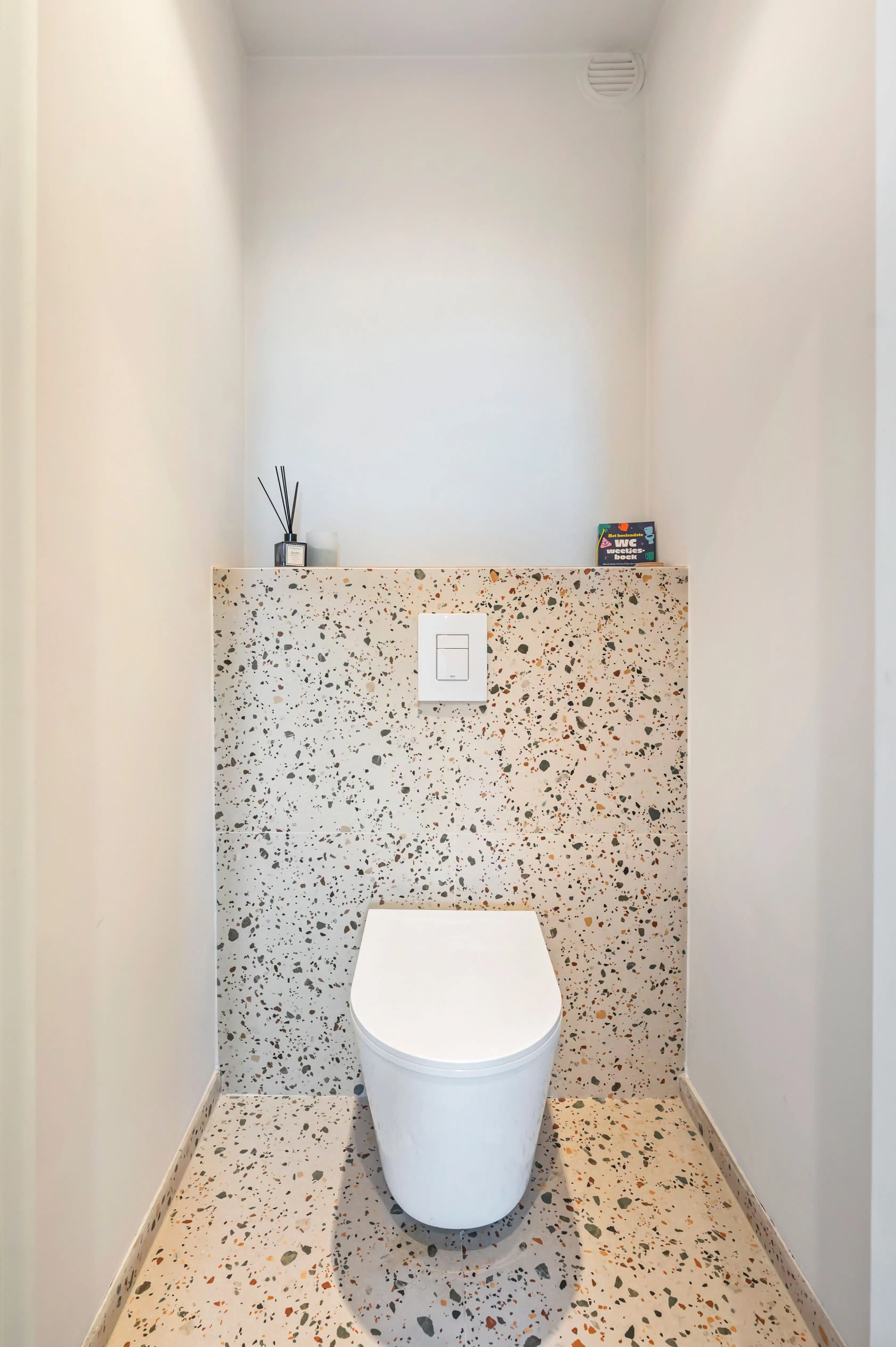 Lichtrijk hoekappartement met 3 slaapkamers en garagebox in Ekeren! foto 15