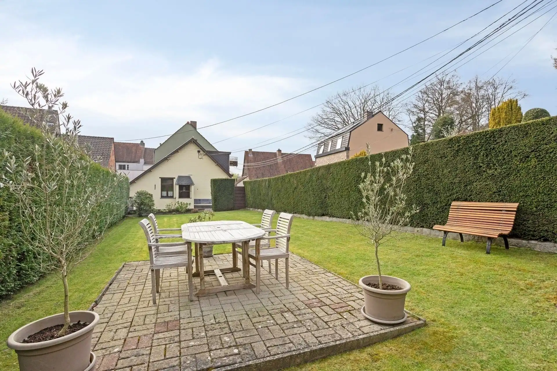 Charmante 3-gevelwoning (1 slpk) met tuin & garage foto 2