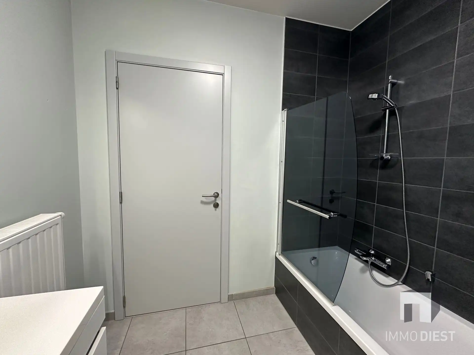 Appartement met 1 slaapkamer, parking en kelder foto 25
