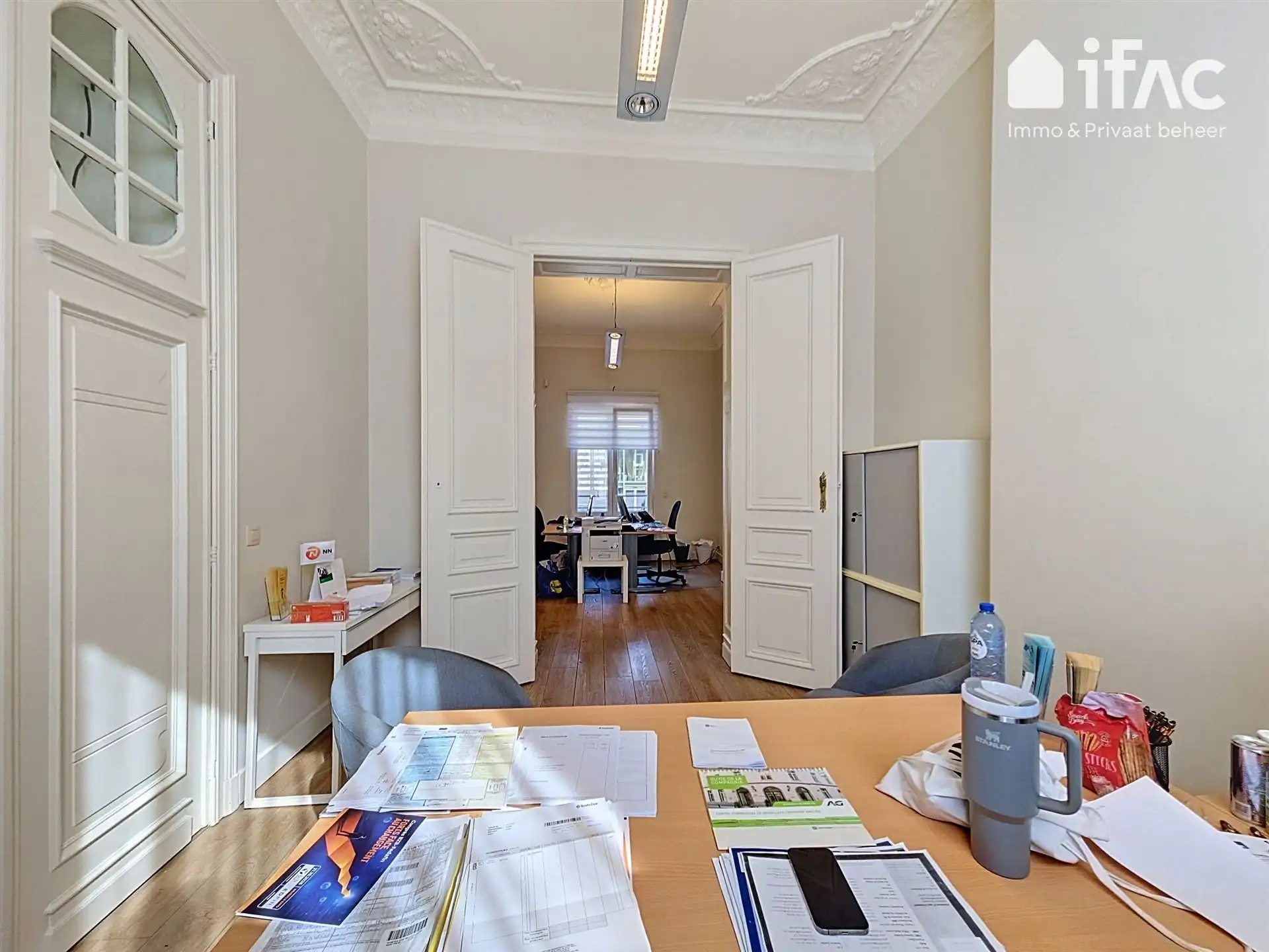 Moderne kantoorruimte met hoogwaardige afwerking foto 4