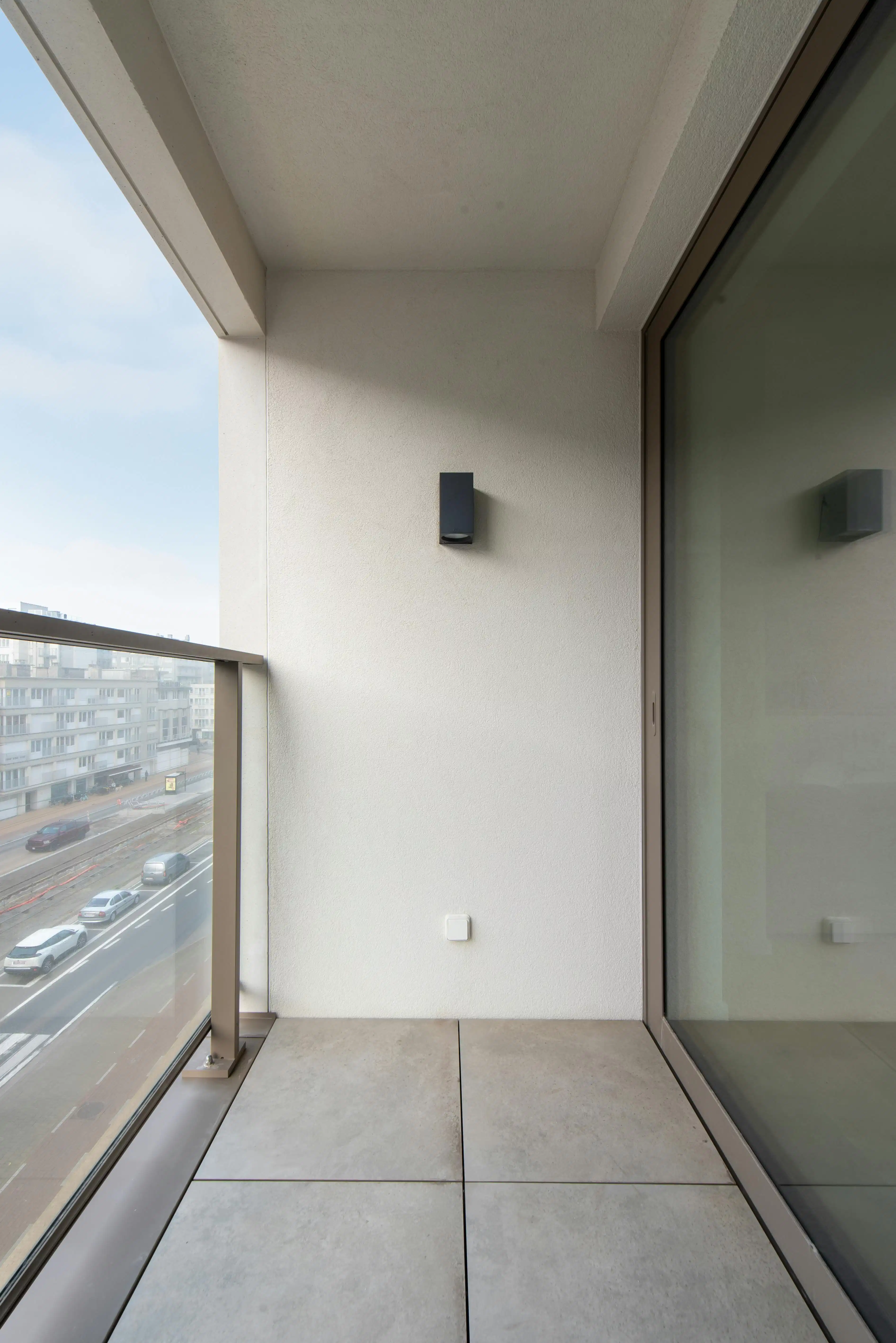 Lichtrijk nieuwbouw 1-slaapkamer appartement te Oostende foto 2