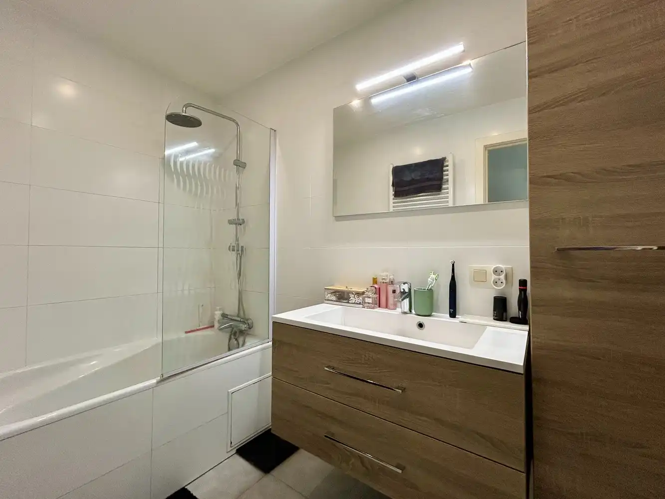 Instapklaar, gelijkvloers appartement met ruim terras en autostaanplaats foto 13