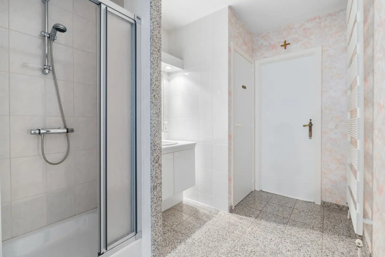 RUIM 3 SLAAPKAMERAPPARTEMENT TE KOOP  IN HET CENTRUM VAN OOSTDUINKERKE BAD foto 12