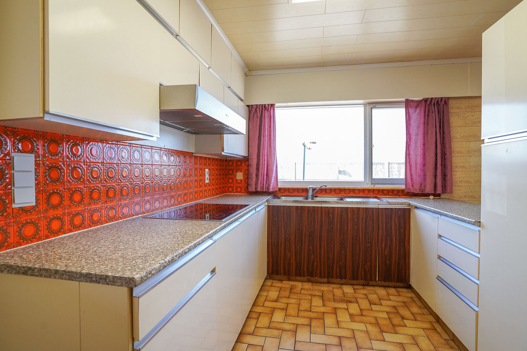 Rustig gelegen, te renoveren half open bebouwing in Tisselt. foto 10